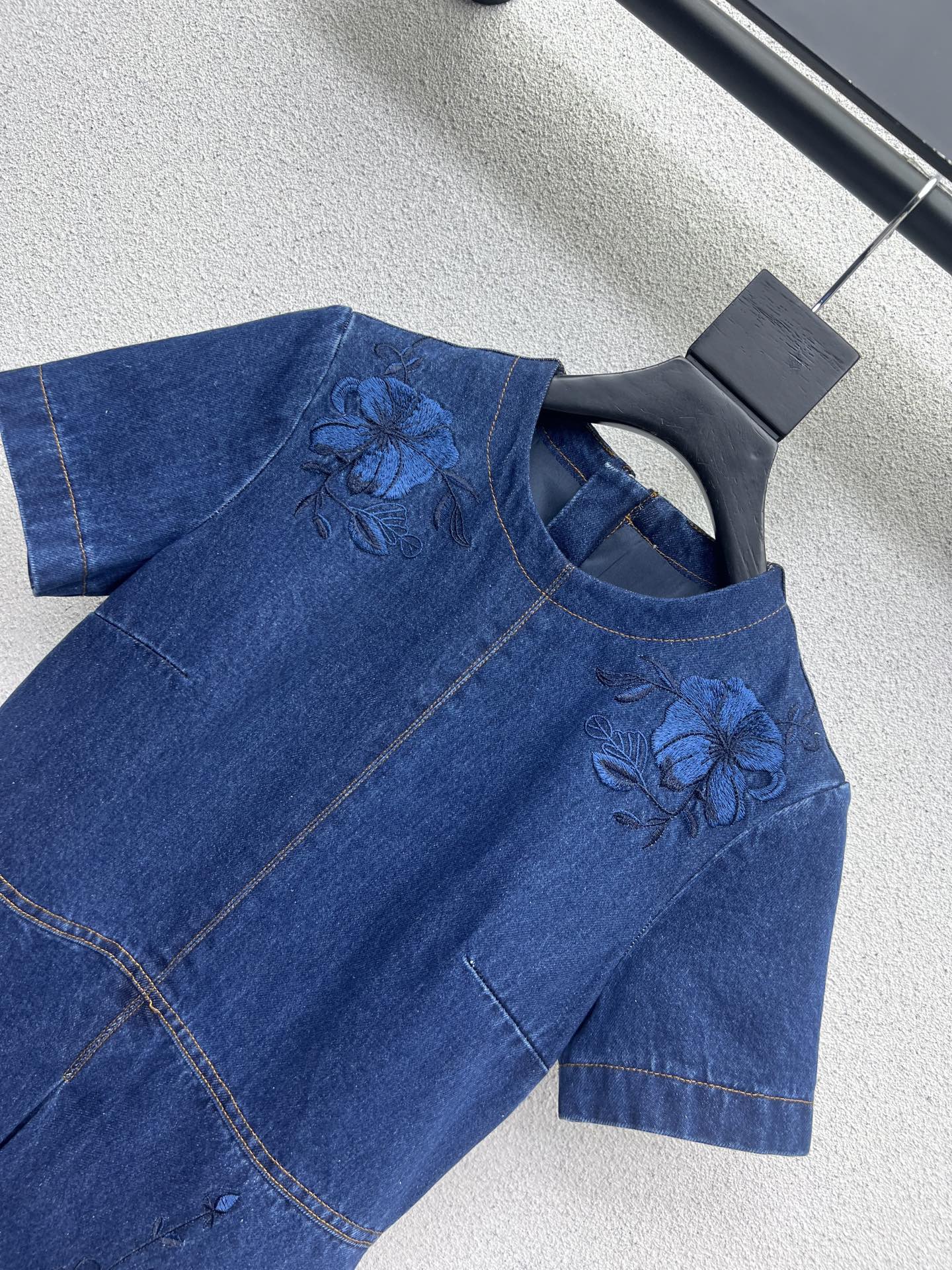 Guc 25ss embroidered dress