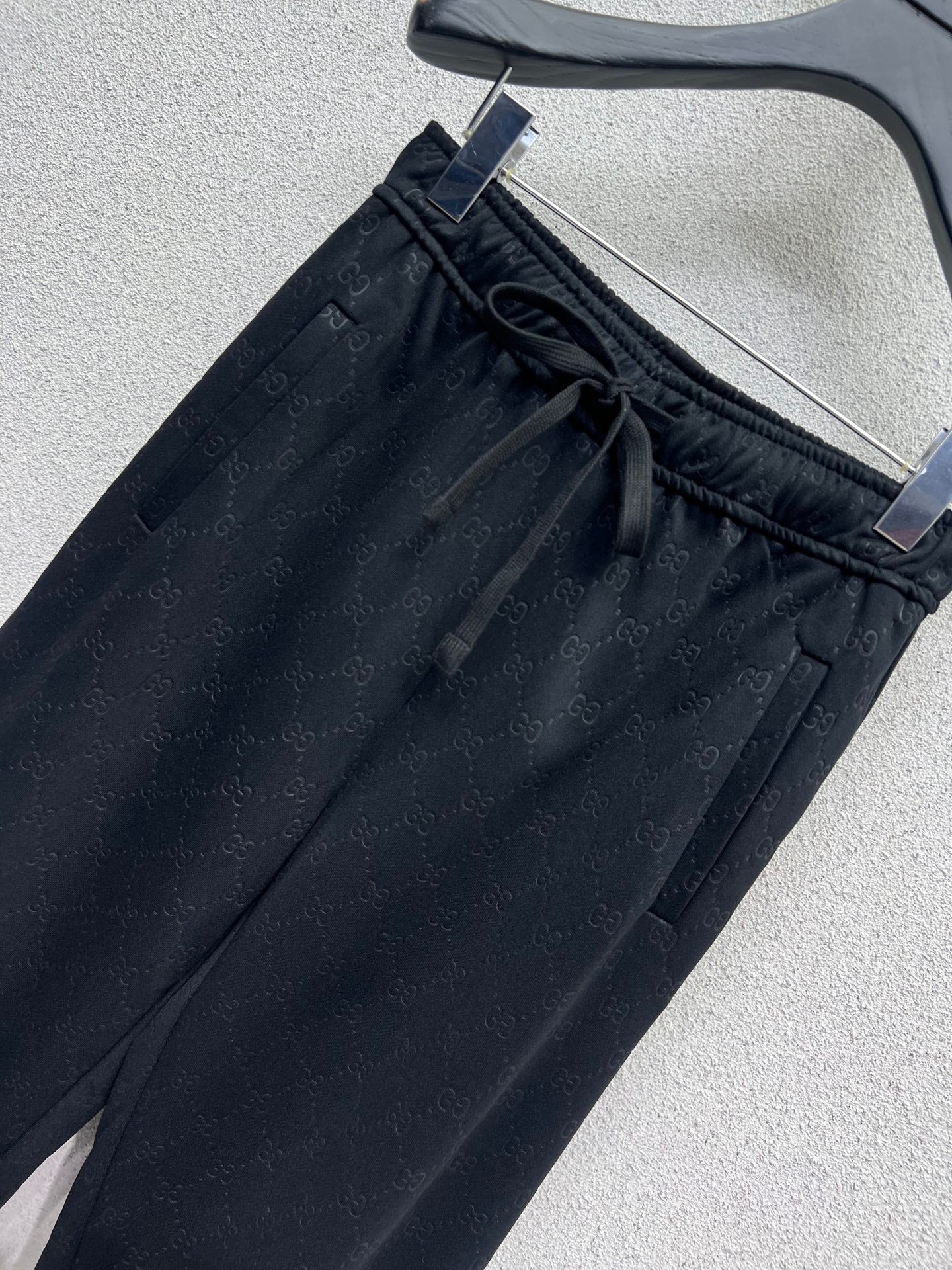 Guc 25fw embossed tracksuit