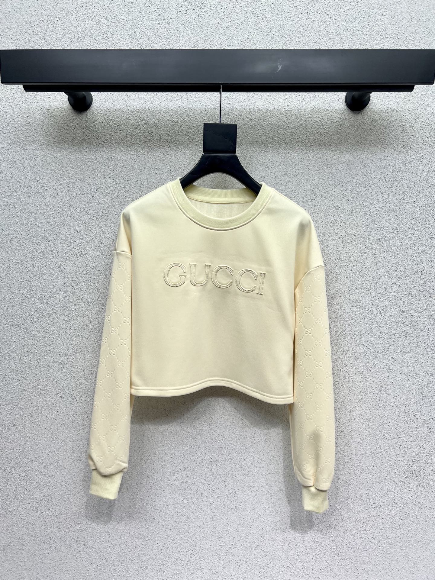 Guc 25fw embossed tracksuit