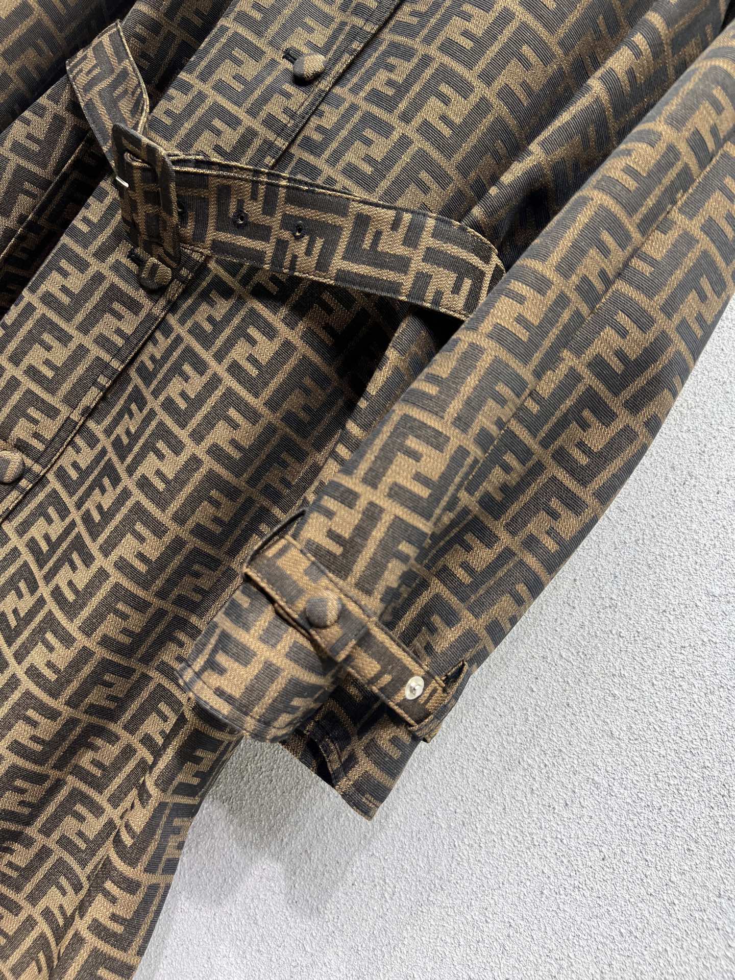 Fend 25fw jacquard trench coat