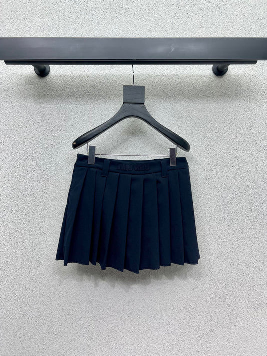 miu 25fw pleated skirts