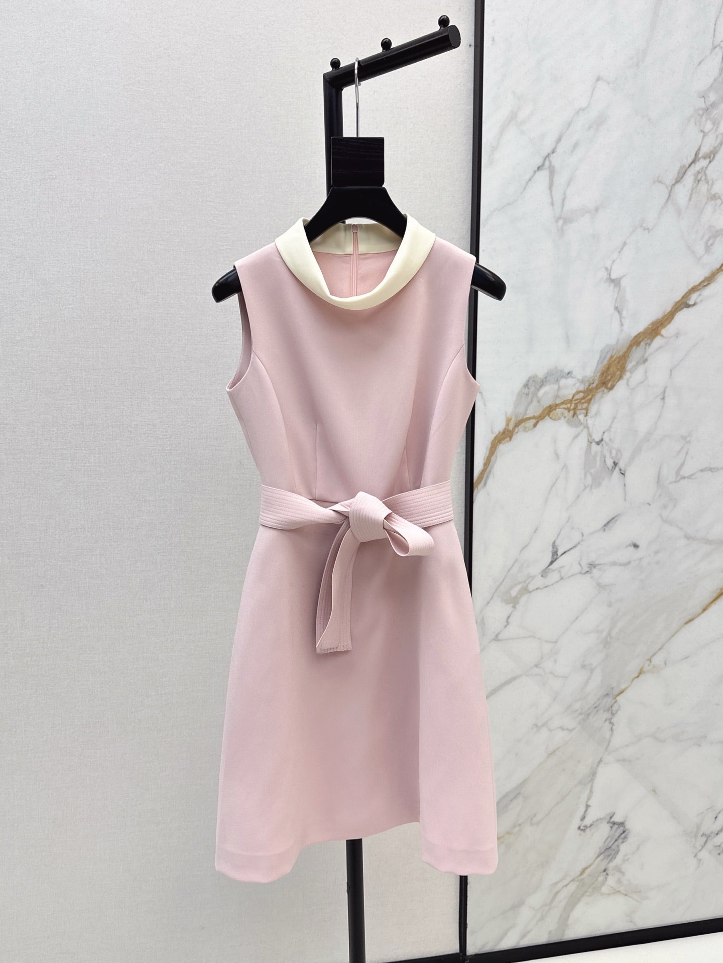 CD 25ss sleeveless dress