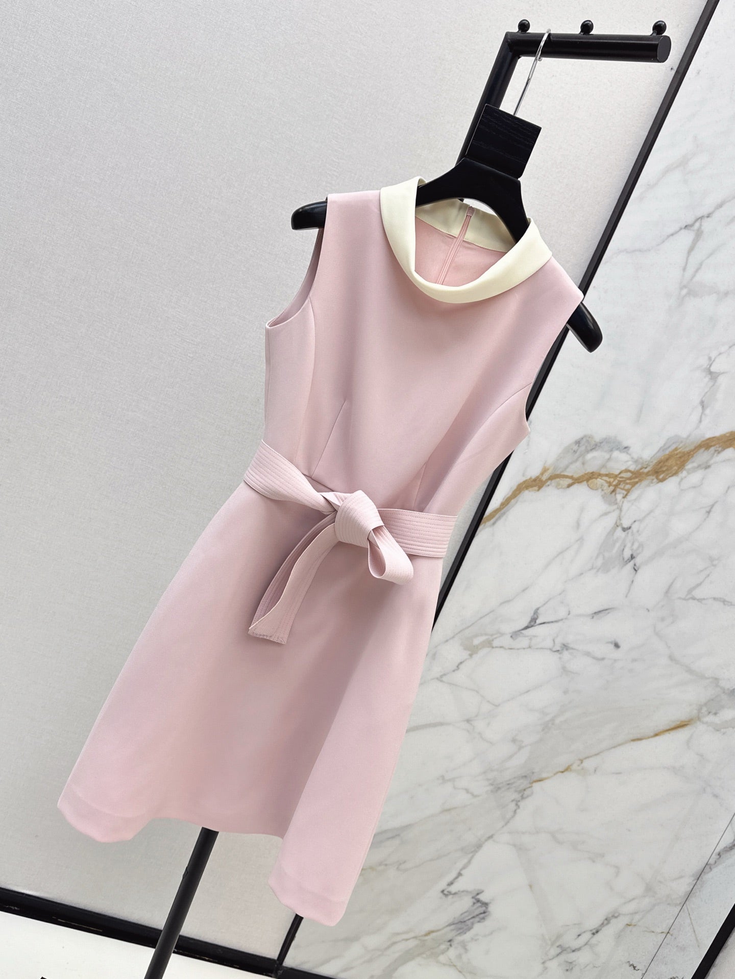 CD 25ss sleeveless dress