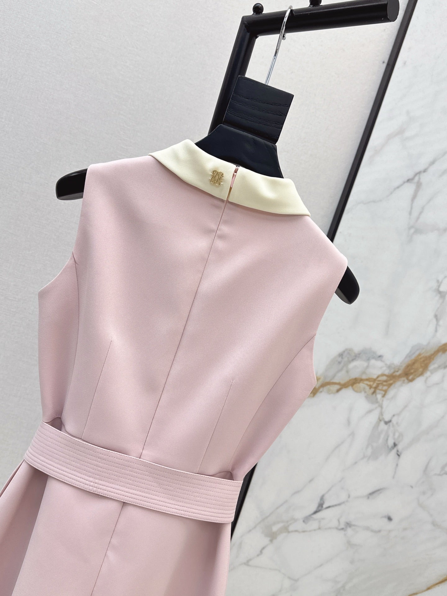CD 25ss sleeveless dress
