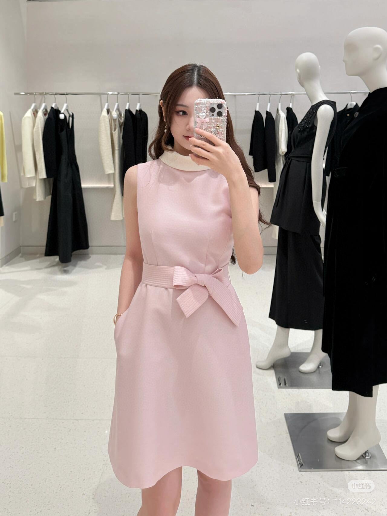 CD 25ss sleeveless dress