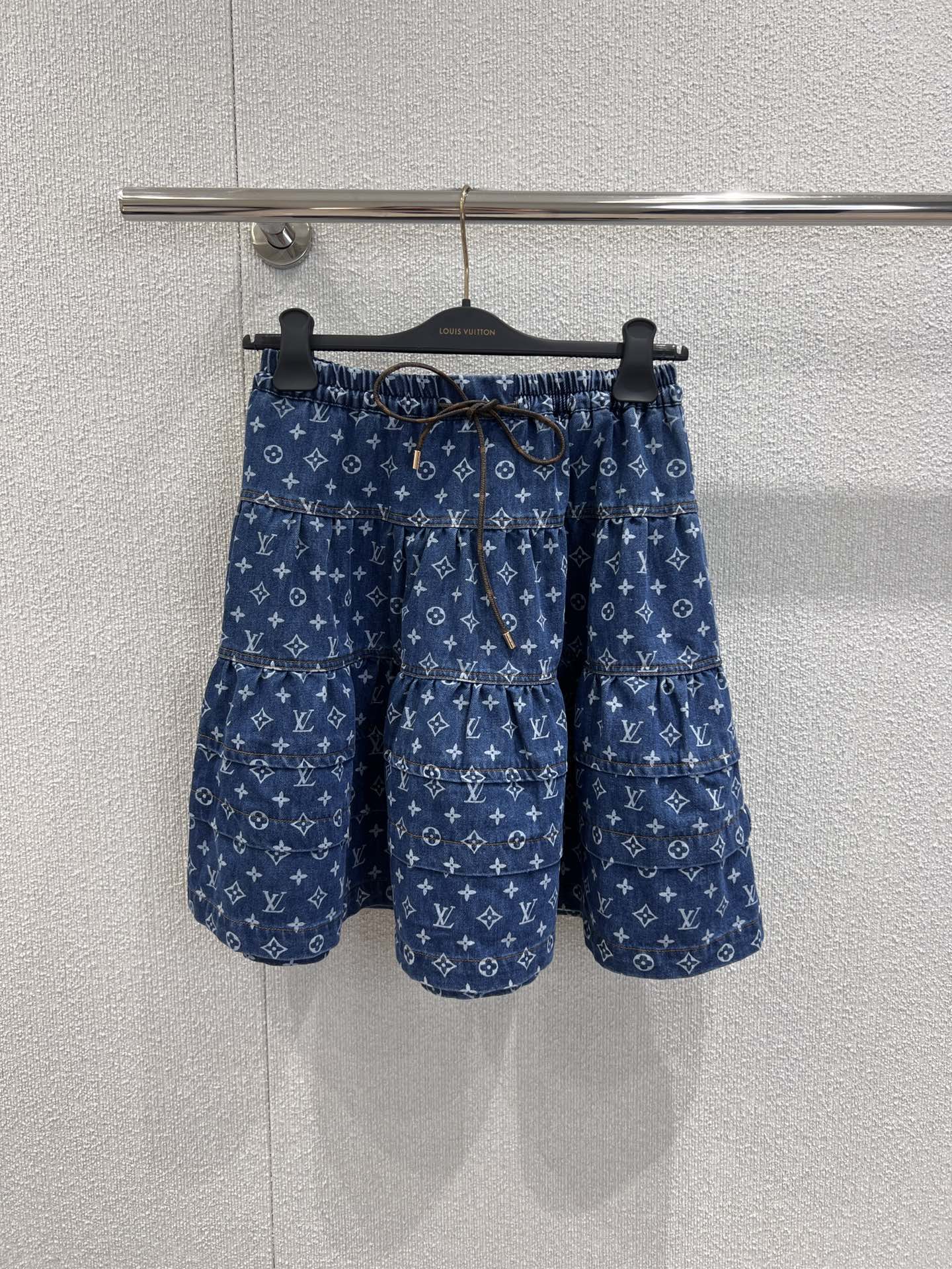 Louis 25fw denim skirt