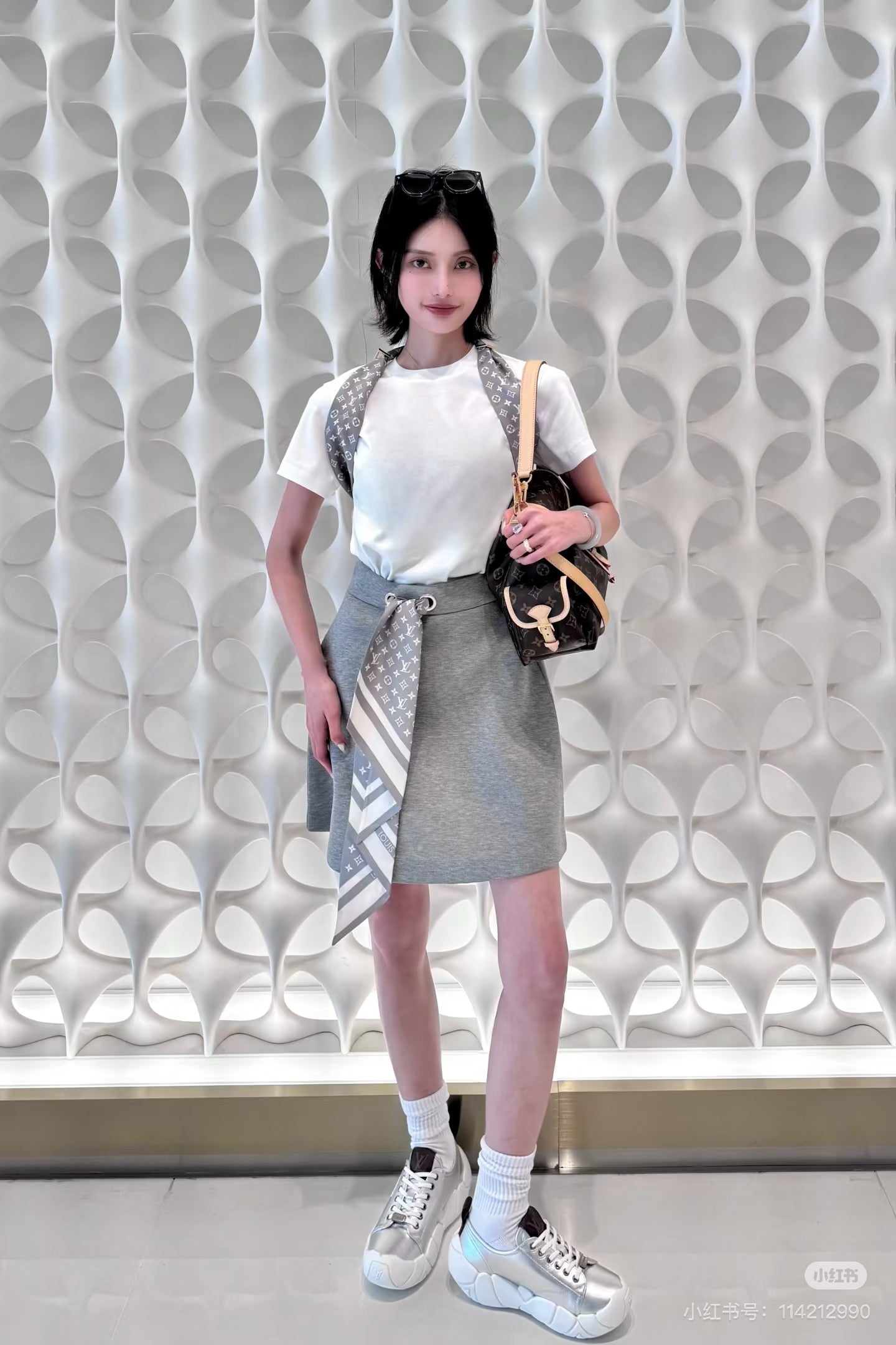Louis 25fw scarf short
