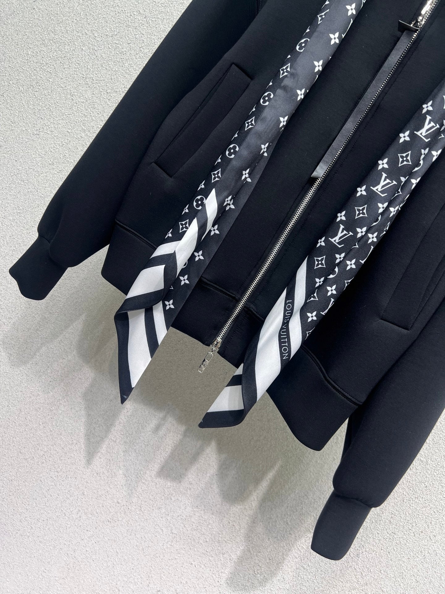 Louis 25fw scarf hoodie