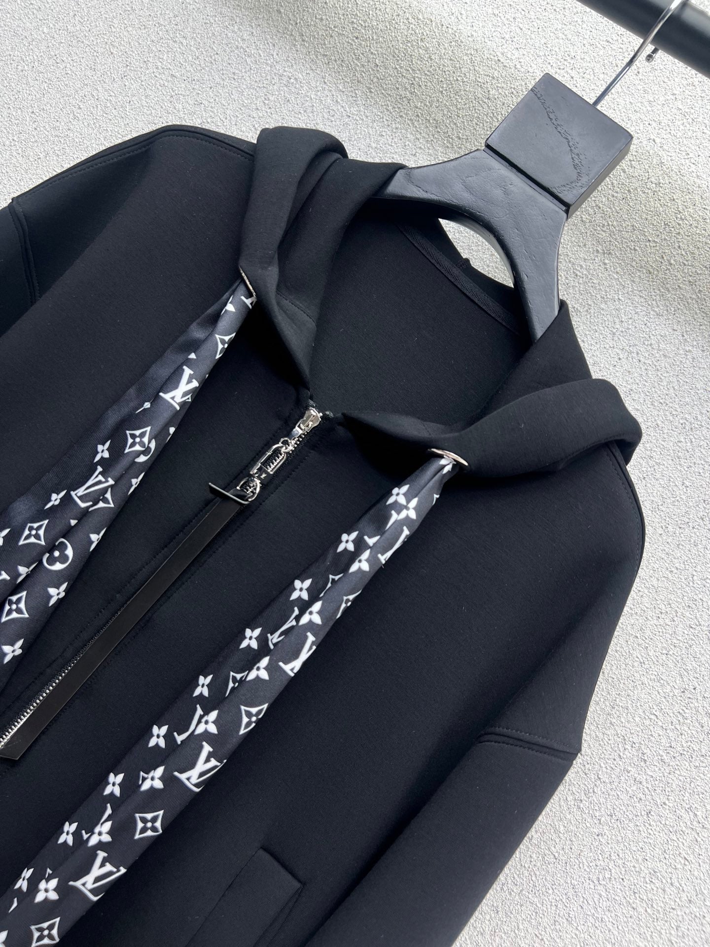 Louis 25fw scarf hoodie
