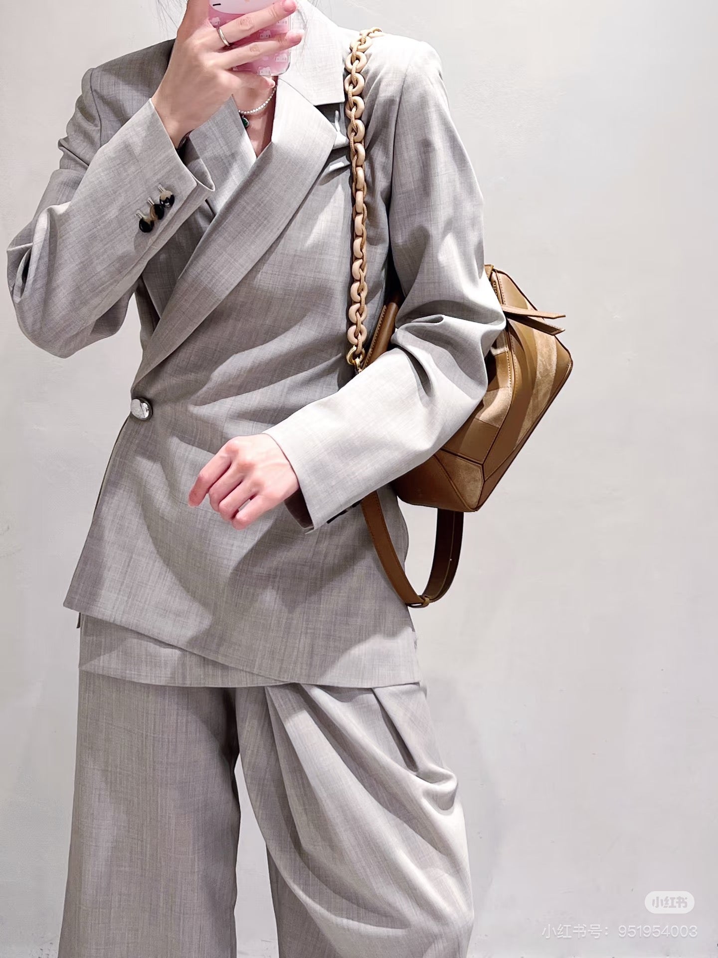 Loe 25fw pleated pants