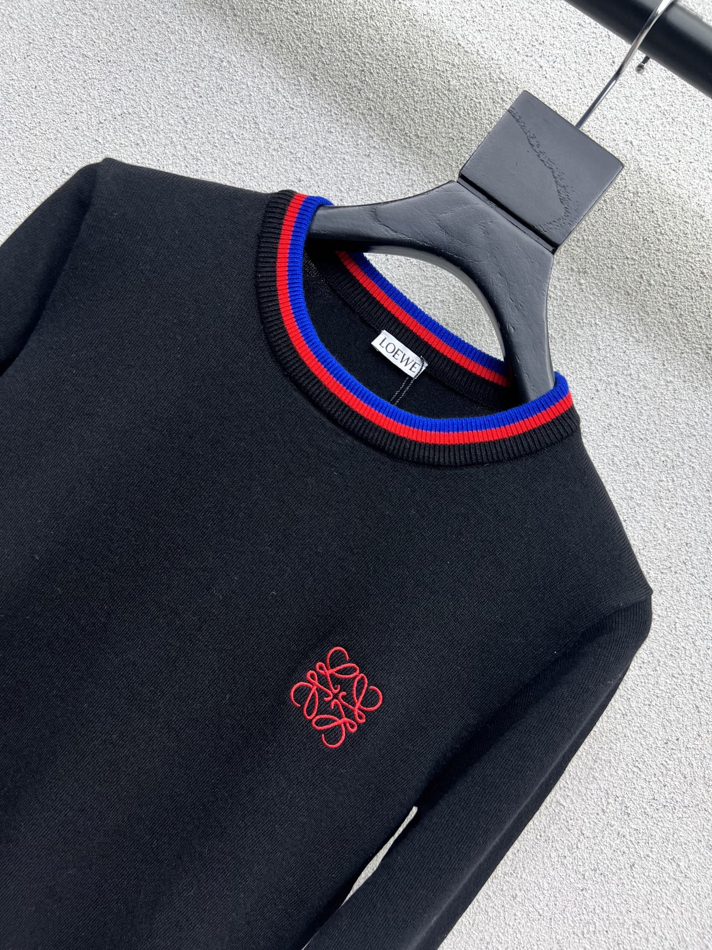 Loe 25fw knitted sweater