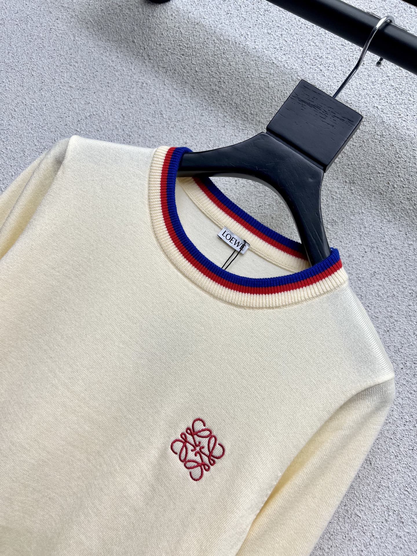Loe 25fw knitted sweater