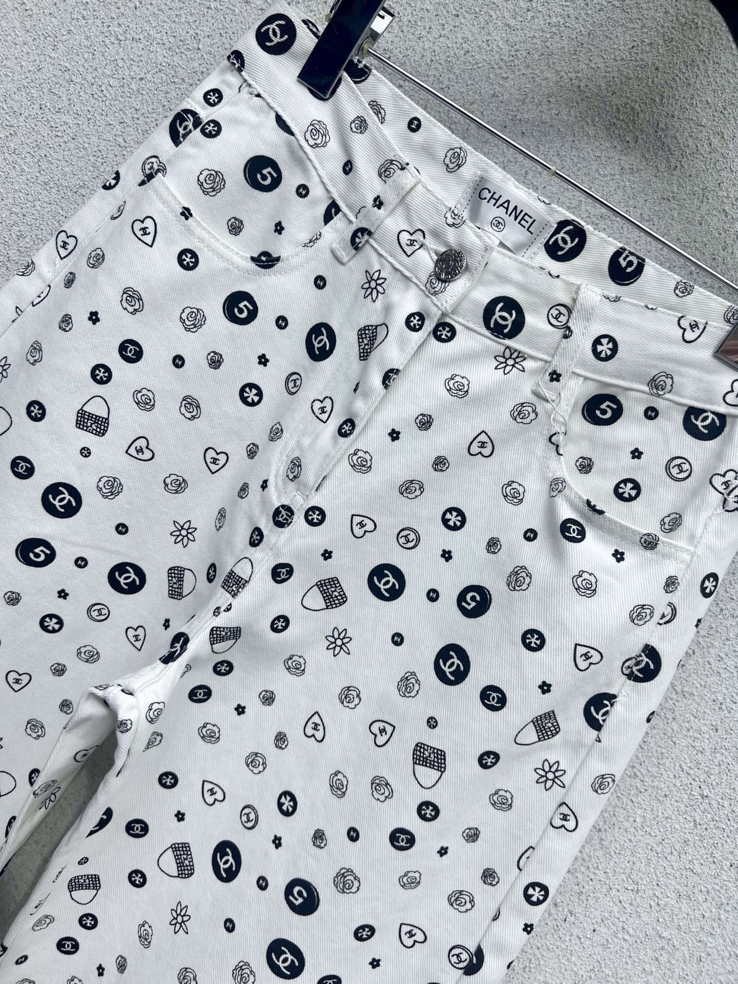 Chan 25fw printed jeans