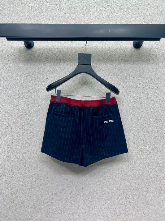 Miu 25fw embroidered short
