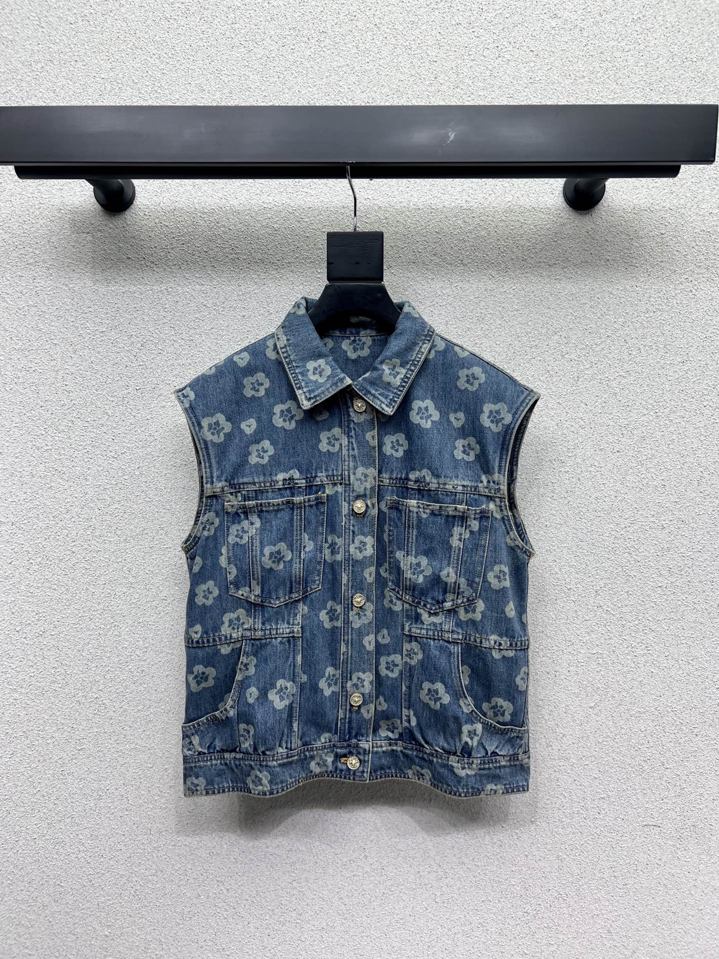 Chan 25fw printed vest