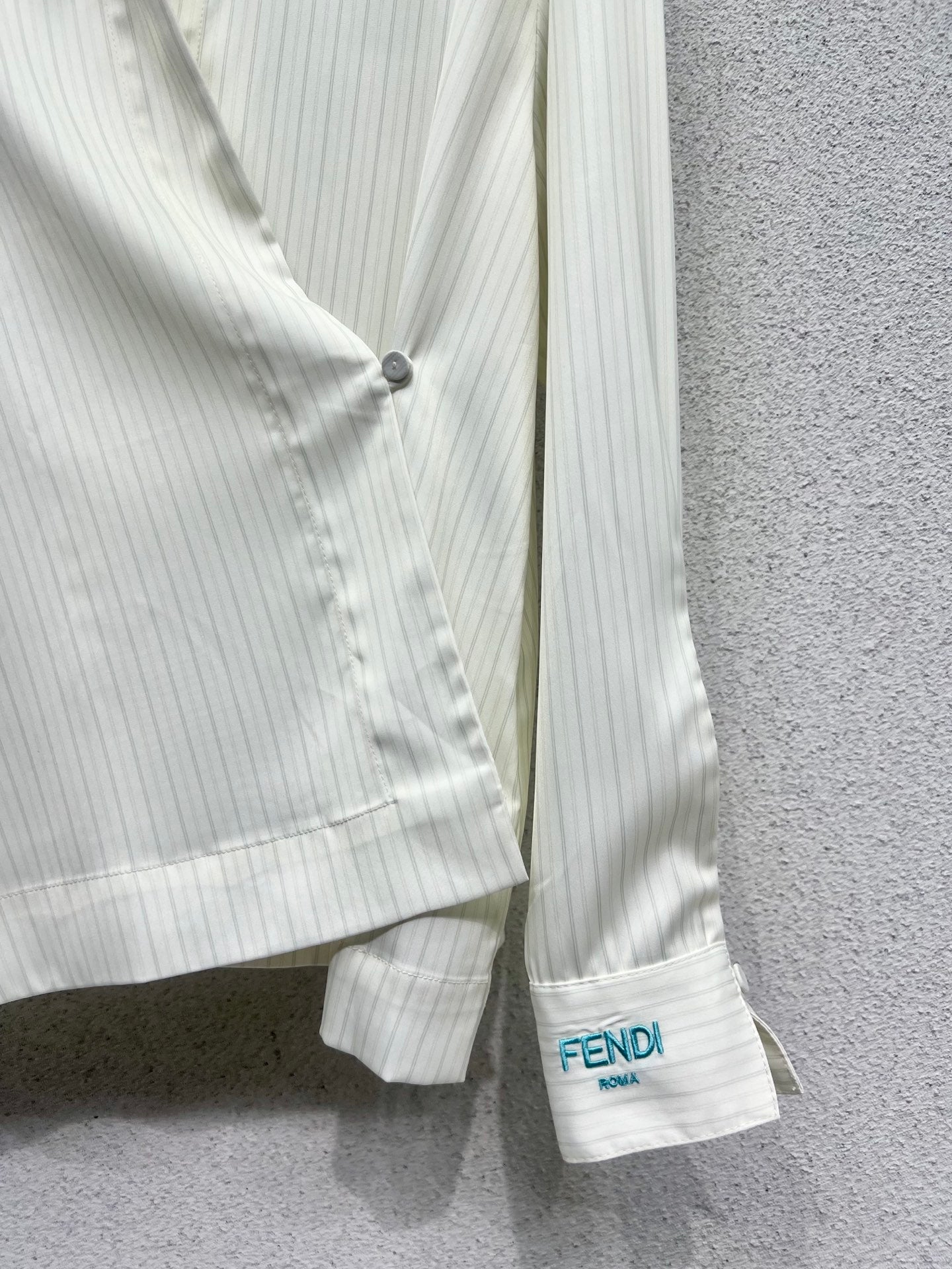 Fend 25fw silk shirt
