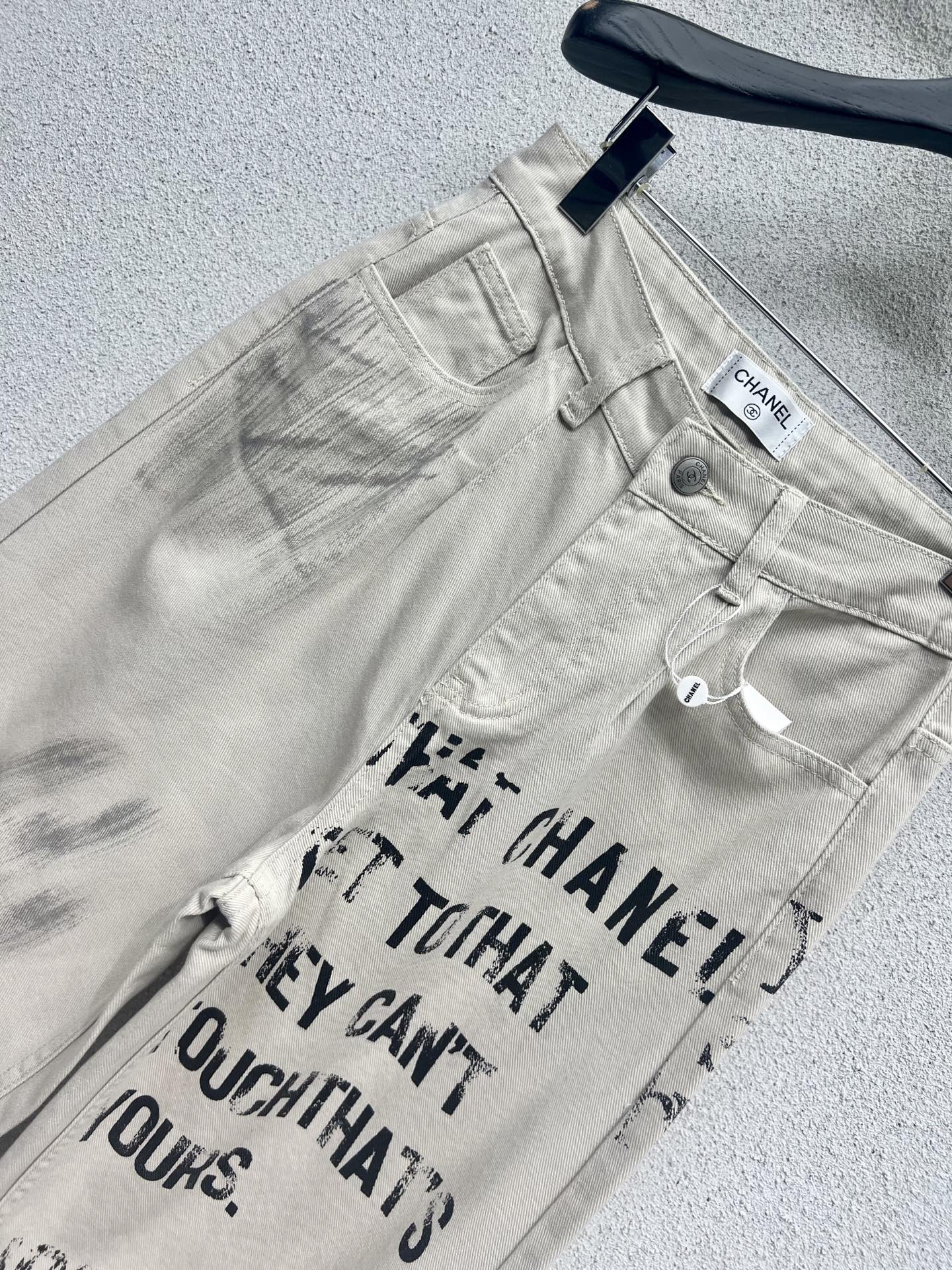 Chan 25fw Graffiti jeans