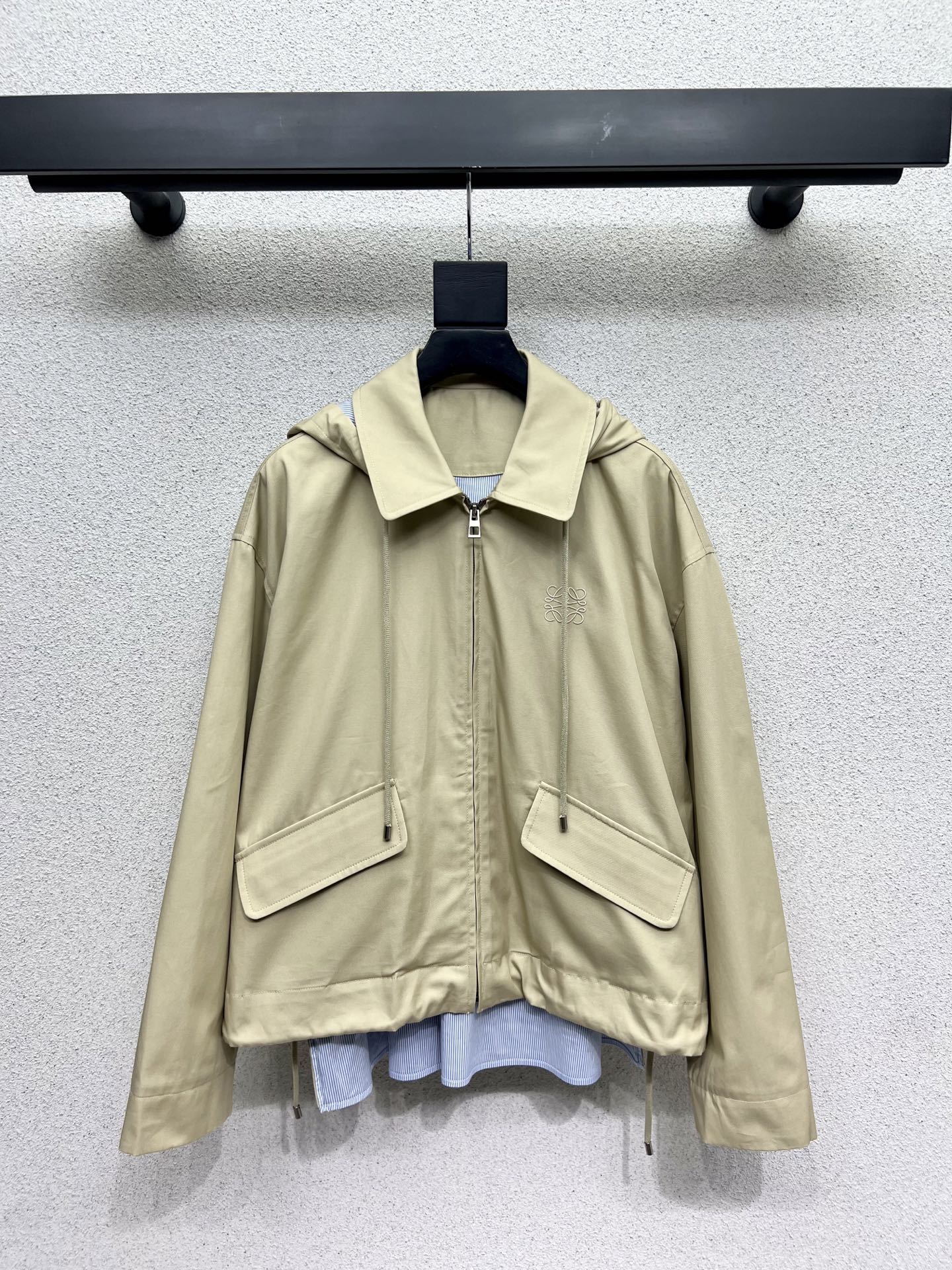 Loe 25fw embroidered jacket