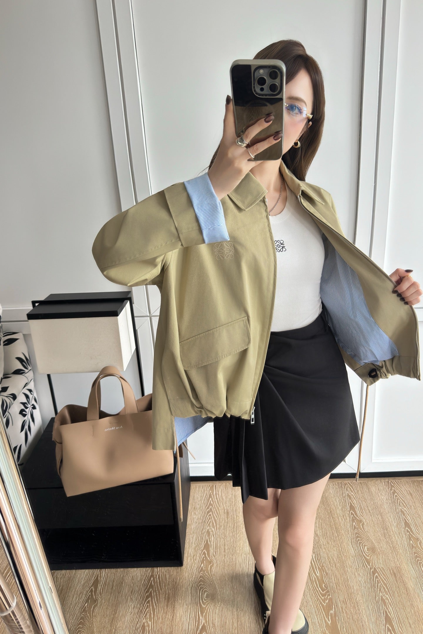 Loe 25fw embroidered jacket