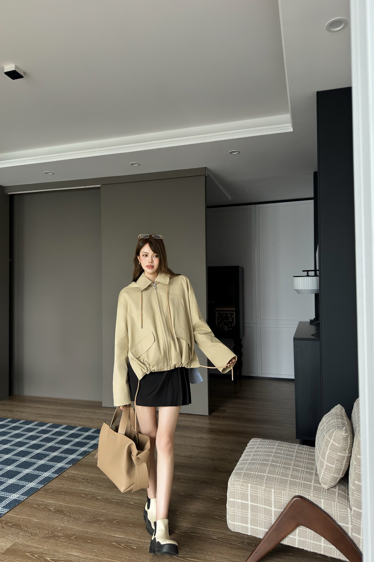 Loe 25fw embroidered jacket