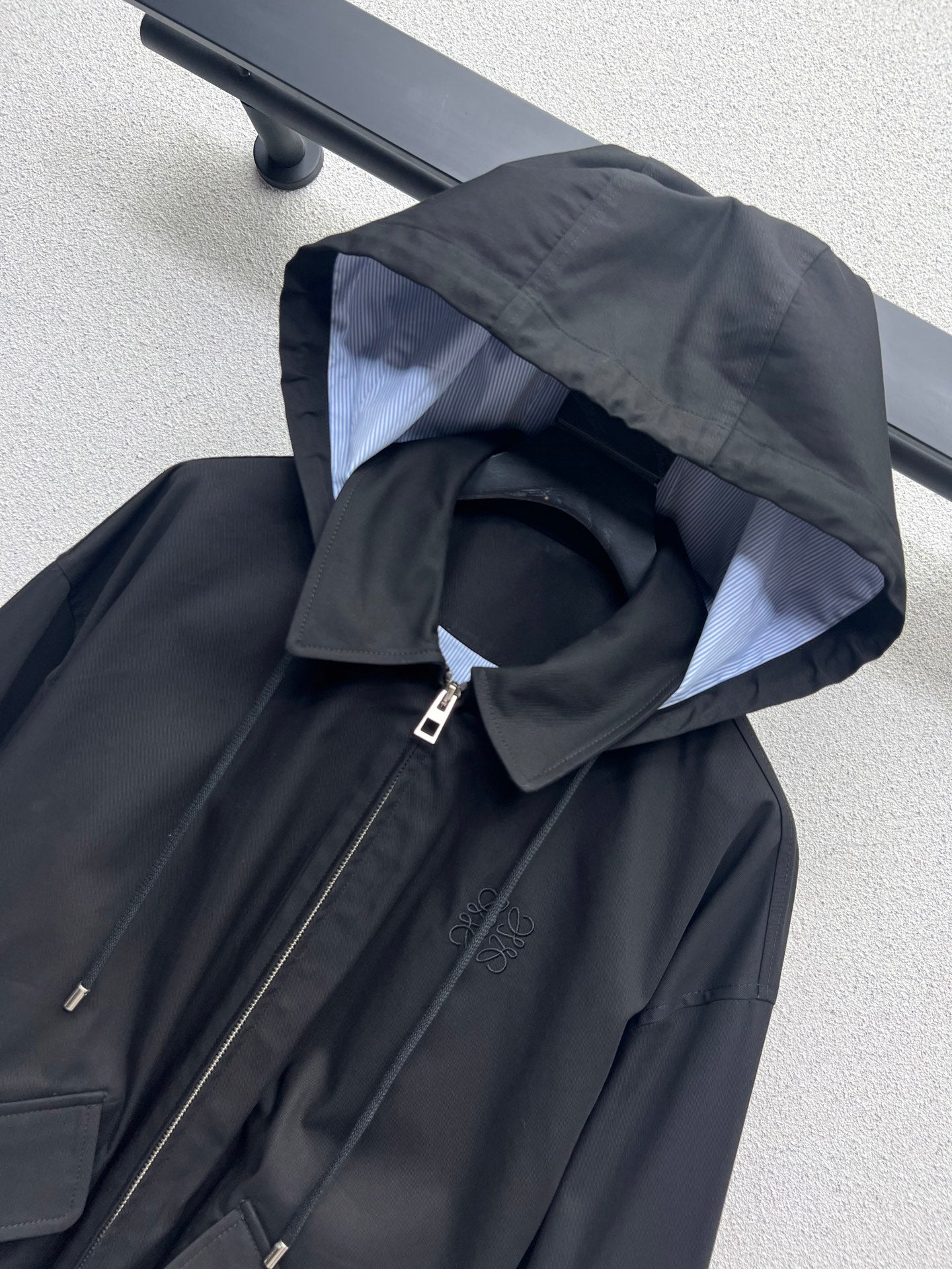 Loe 25fw embroidered jacket