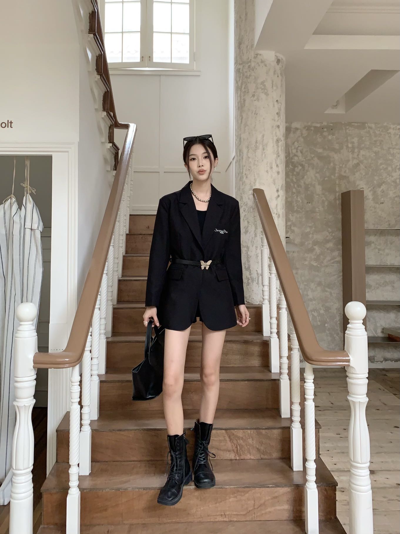 CD 25fw embroidery coat