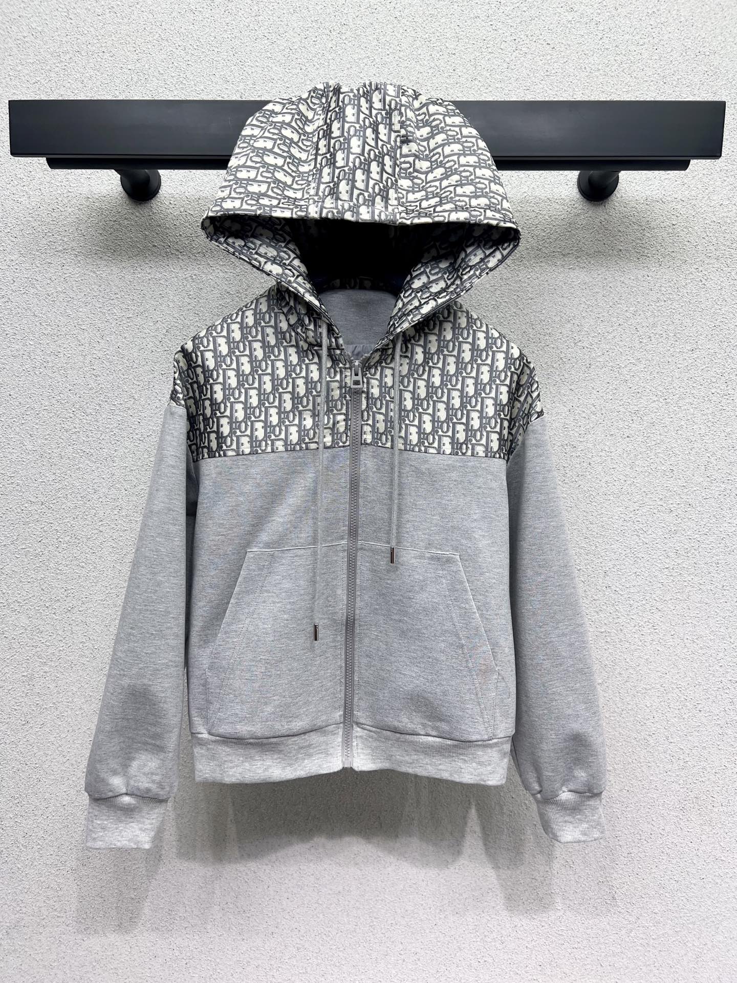 CD 25fw Jacquard suit