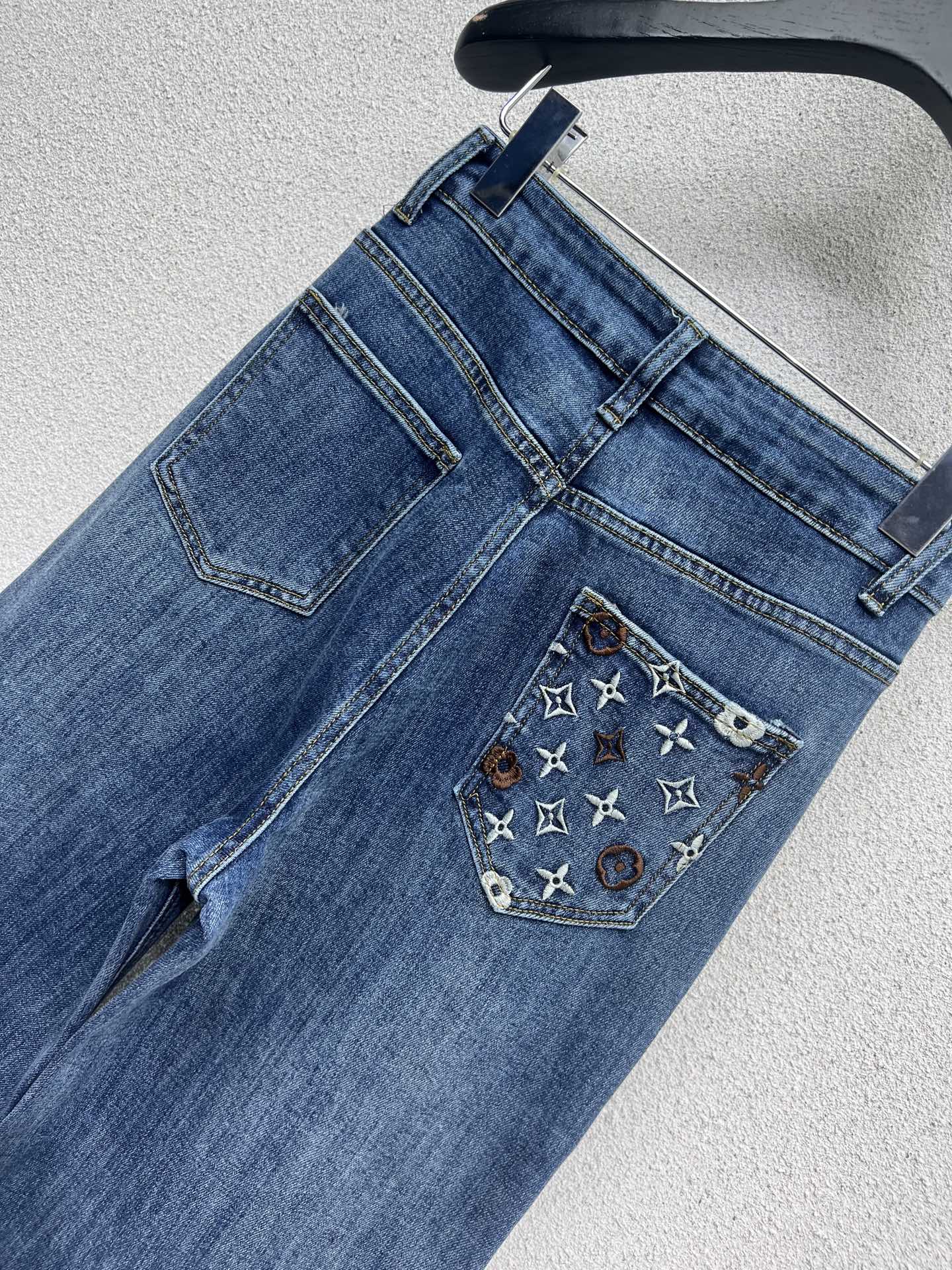 1ouis 25tw embroidery jeans