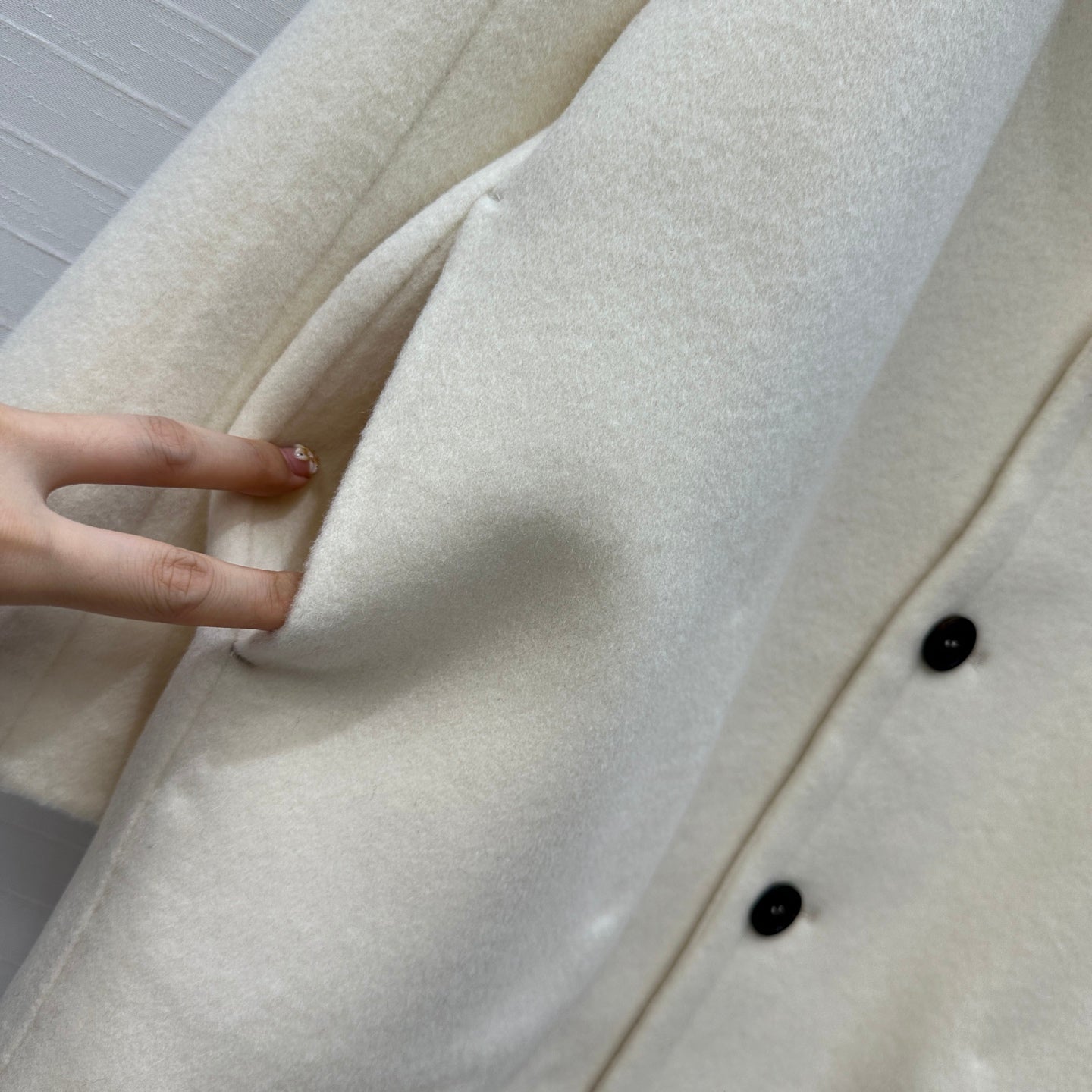 Loe 25fw cashemre coat
