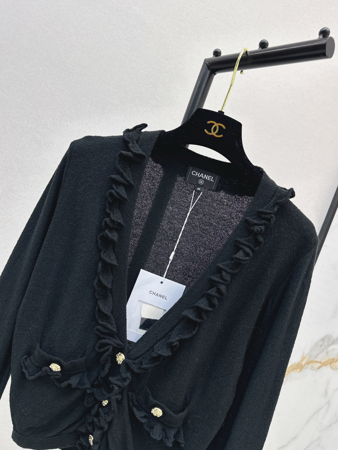 Chan 25fw ruffle cardigan