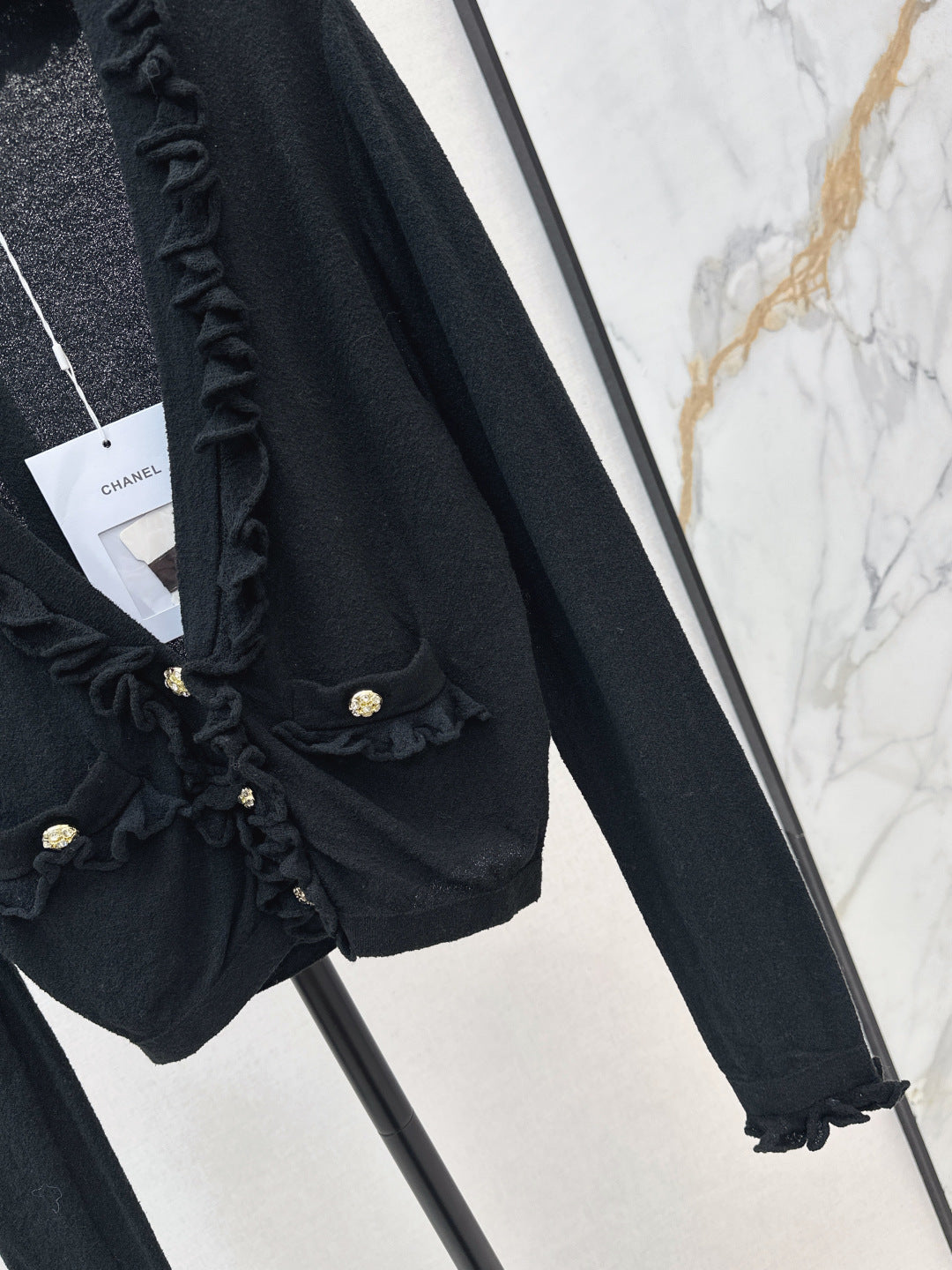 Chan 25fw ruffle cardigan