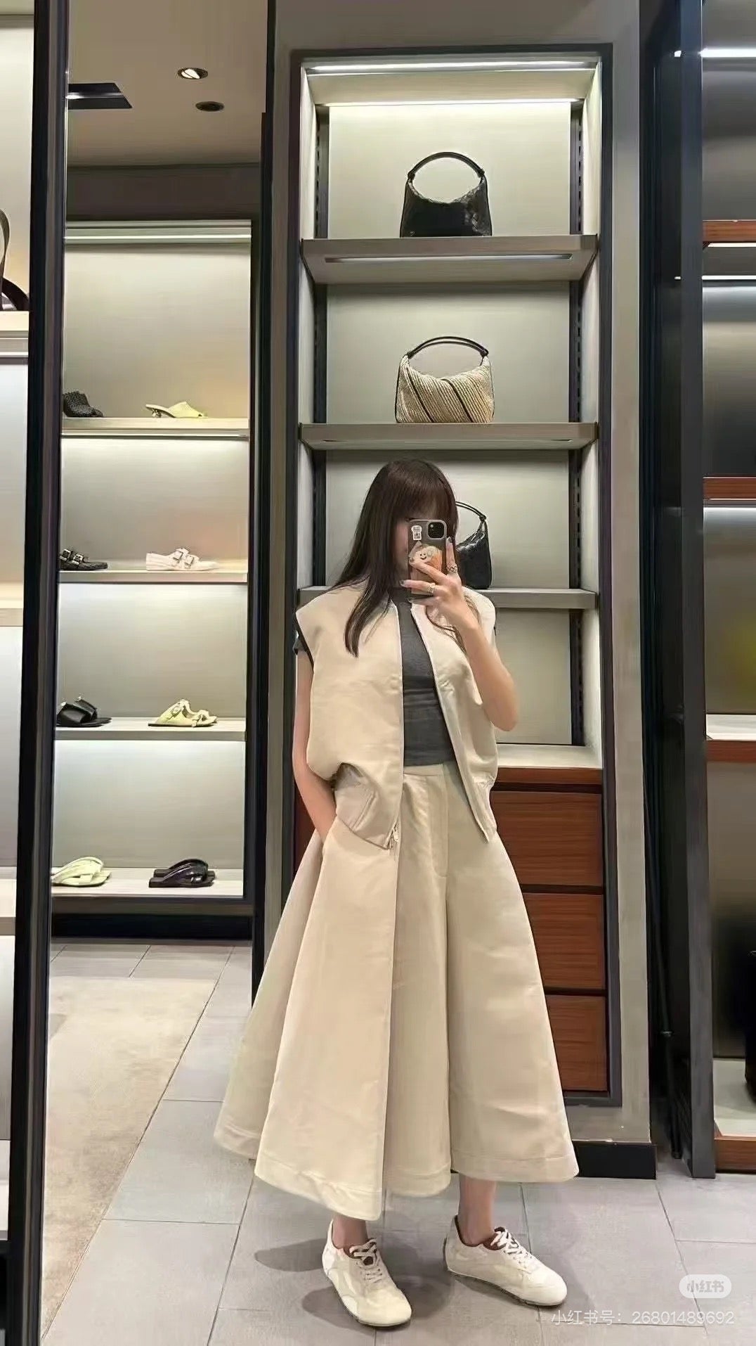 Bottega 25fw sleeveless vest
