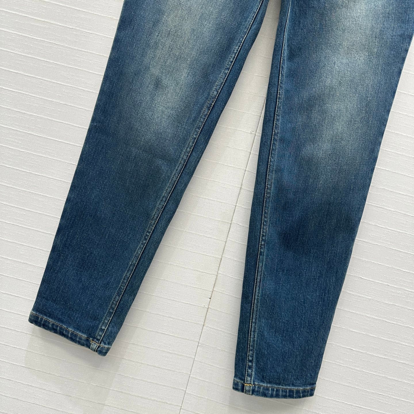 Alai 25fw all-mstch jeans