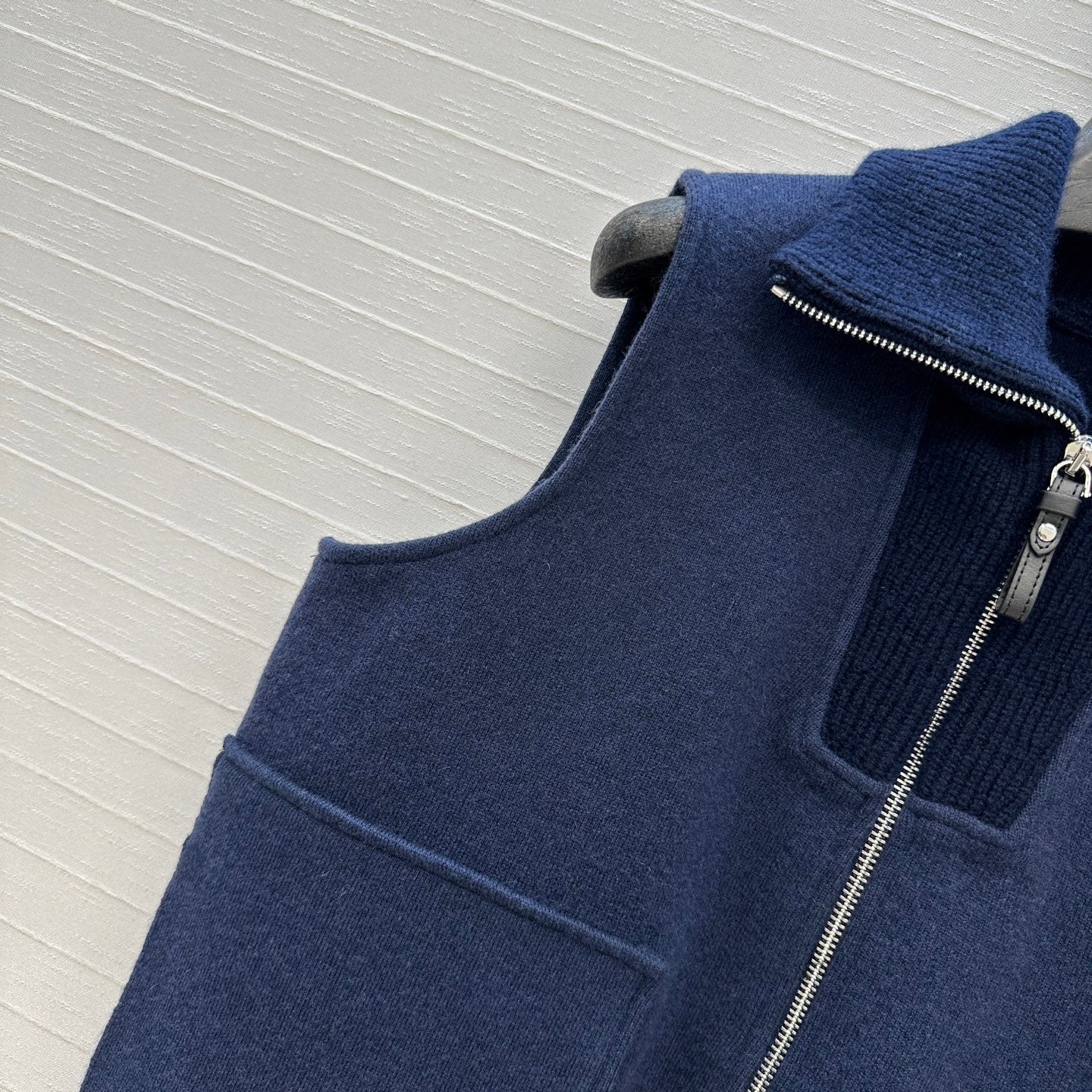 Herm 25fw sleeveless vest