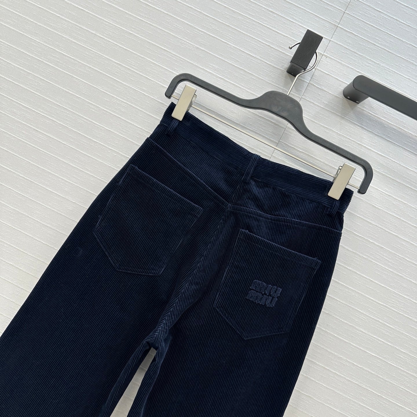 Miu 25fw all-match pants