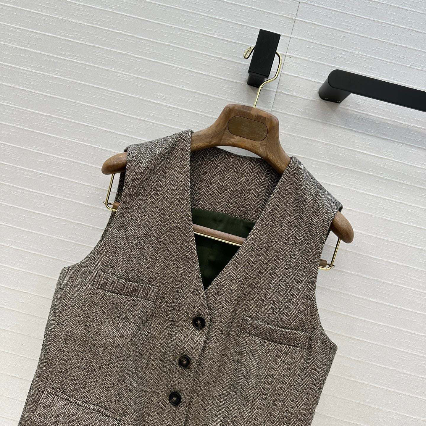 Loro 25fw sleeveless vest