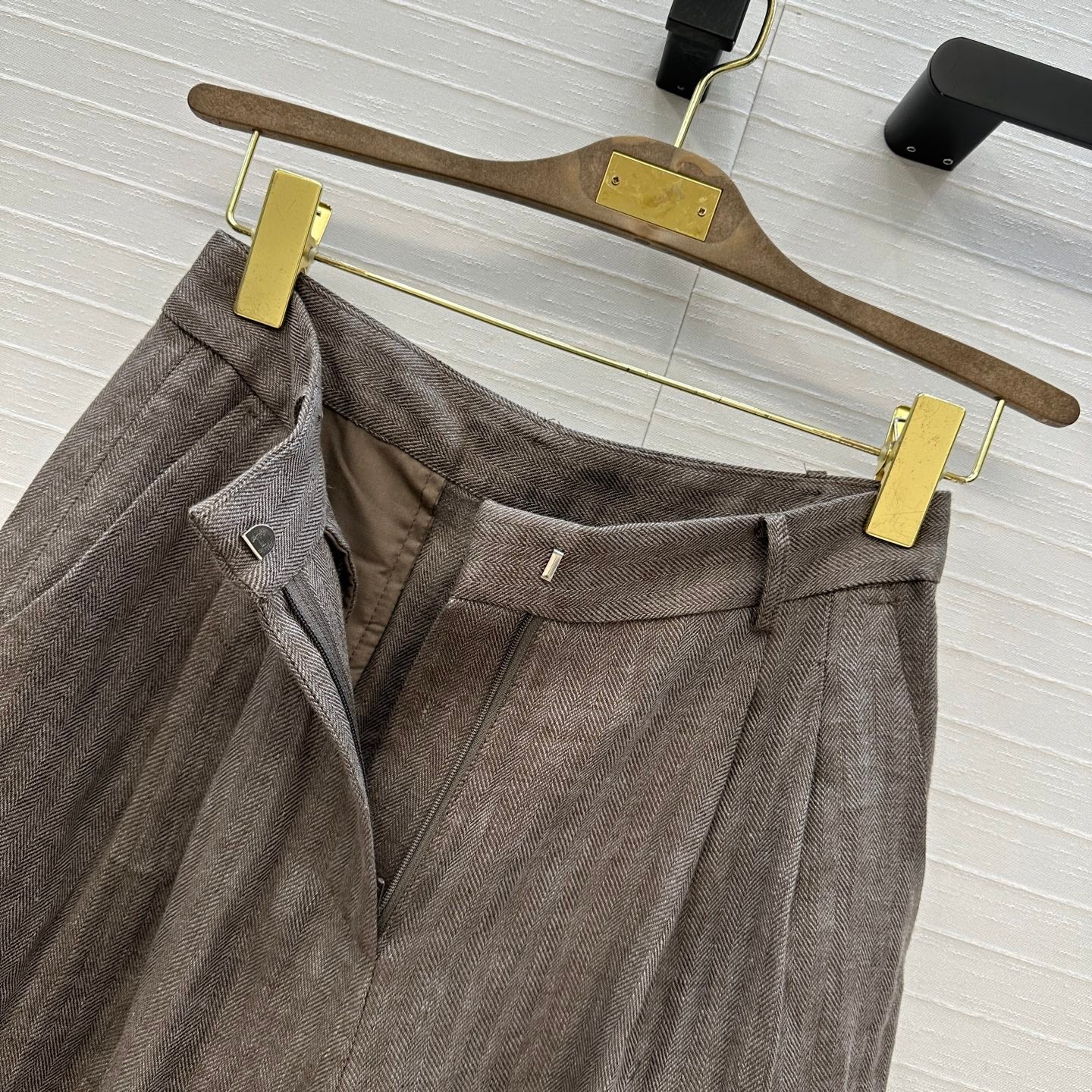 Loro 25fw all-match pants