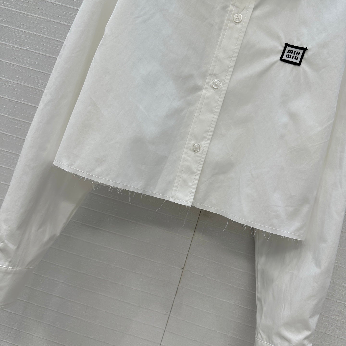 Miu 25fw embroired shirt