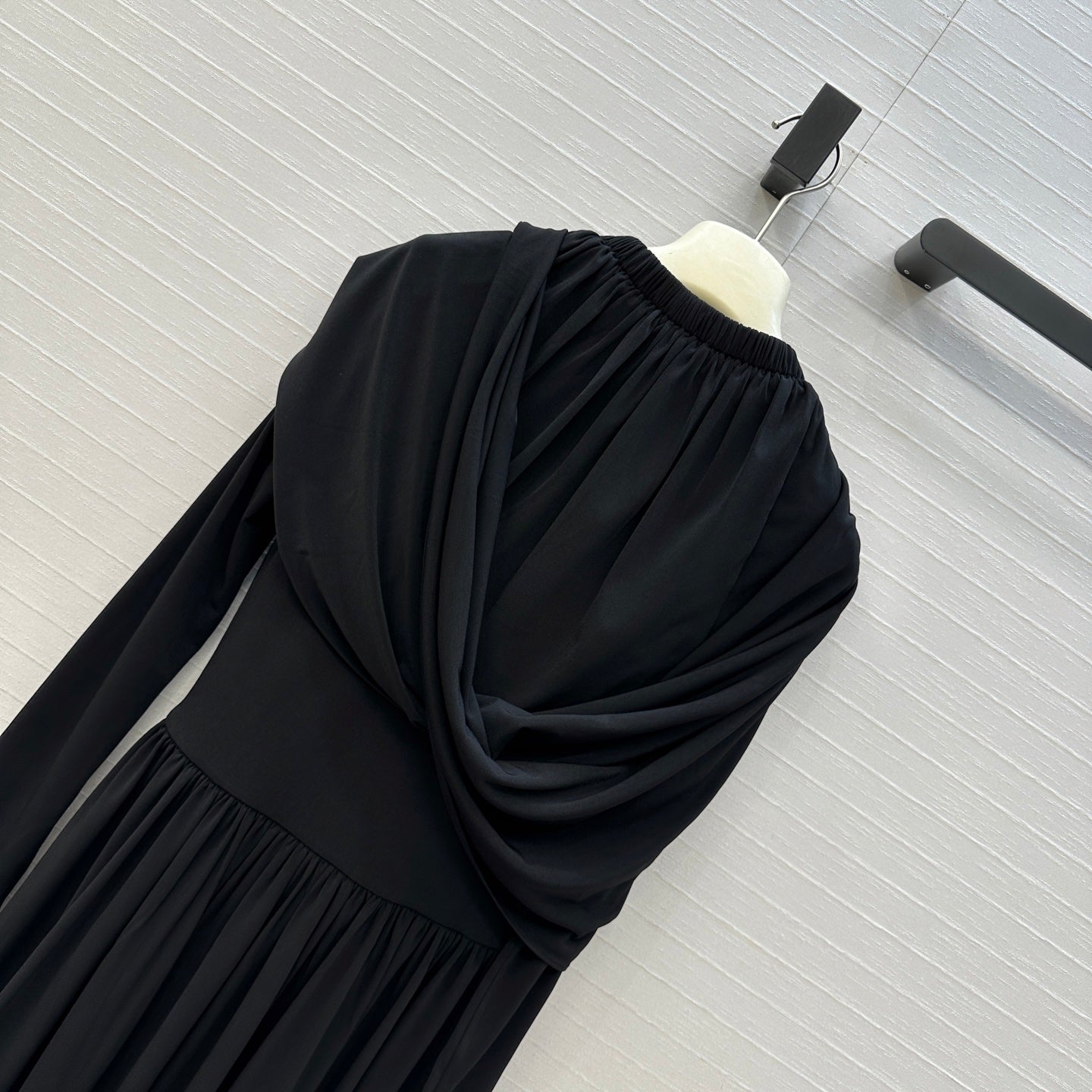 Alai 25fw pleated dress