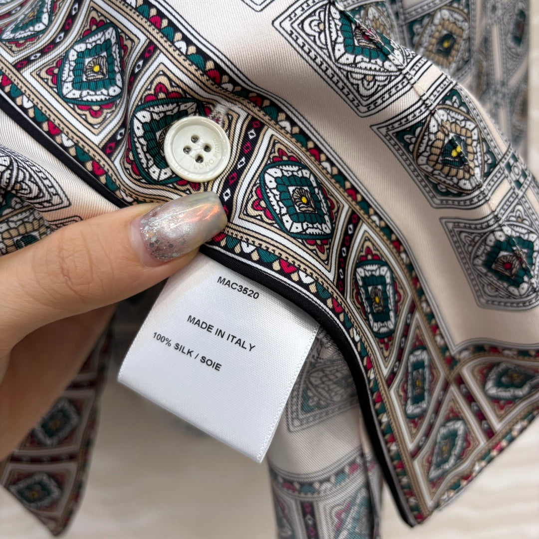 Loro 25fw buttons shirt