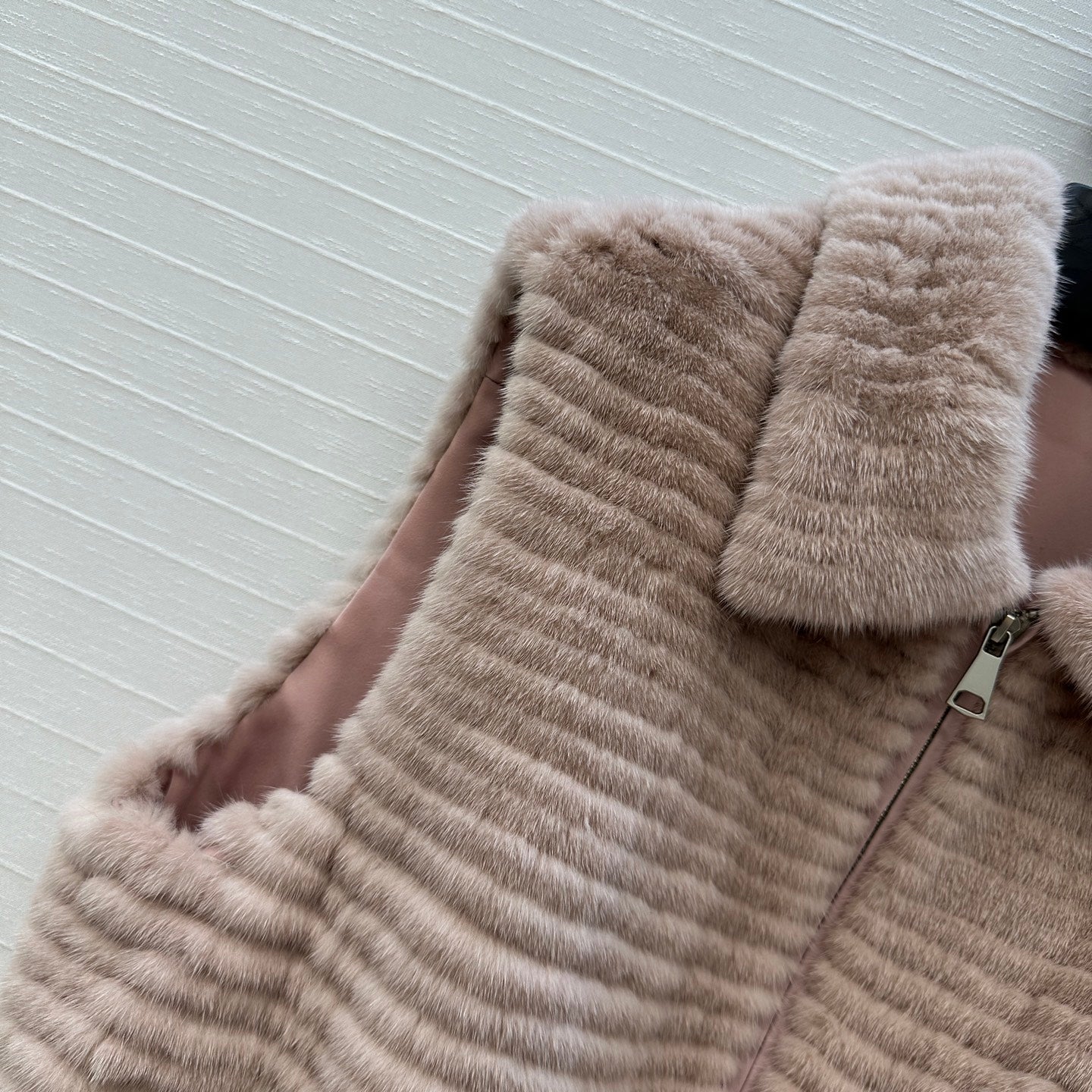 Fend 25fw fur vest