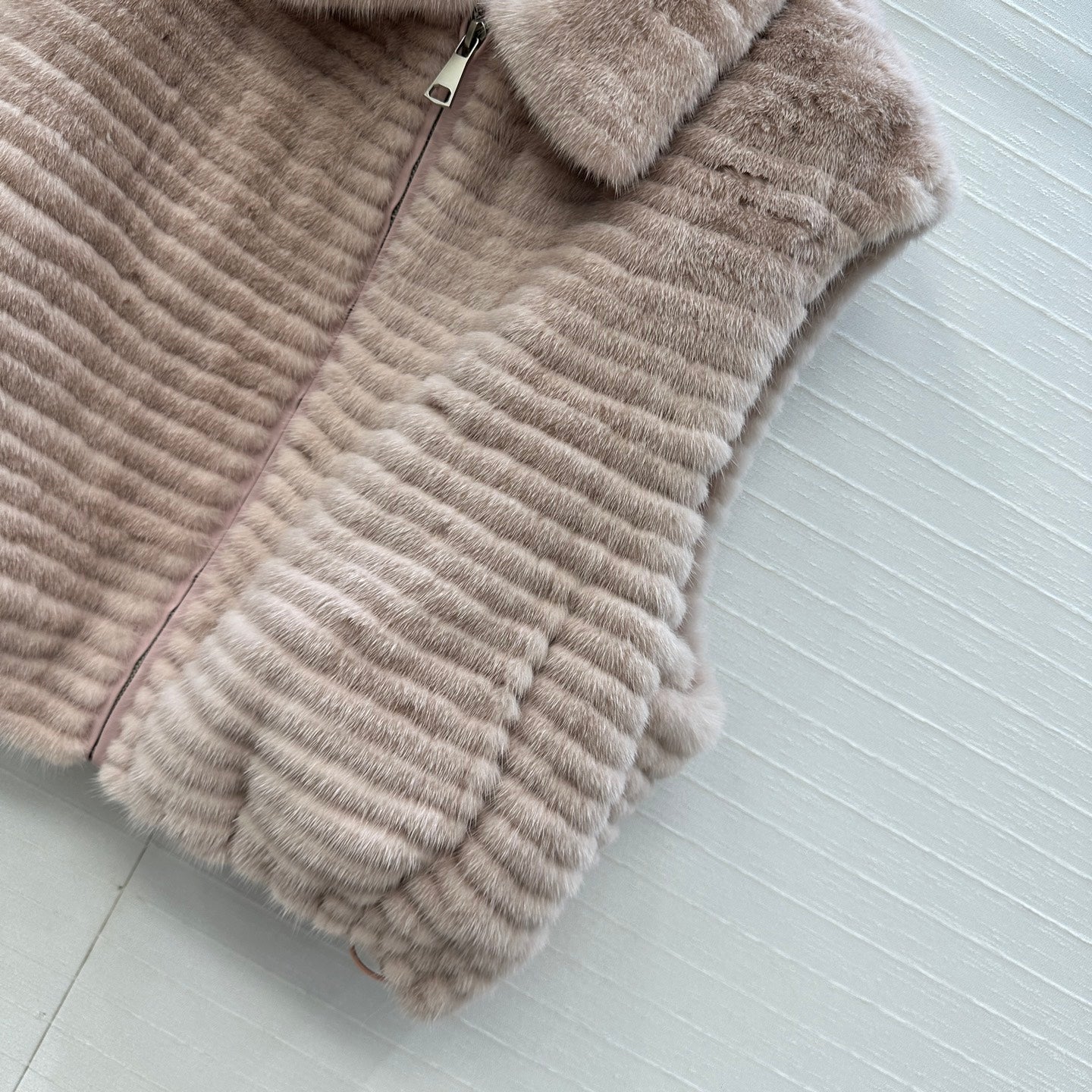Fend 25fw fur vest