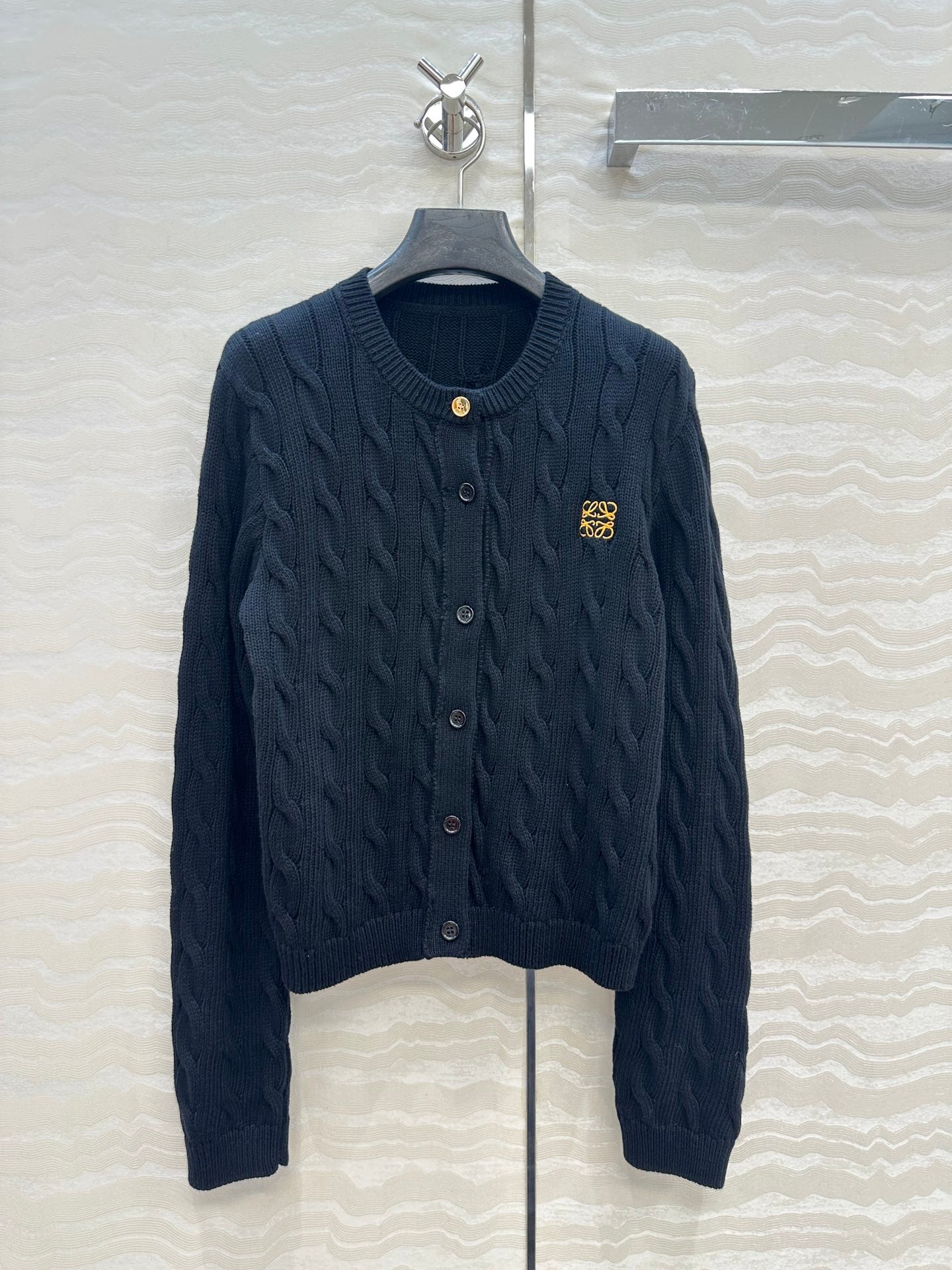 Loe 25fw embroidered cardigan
