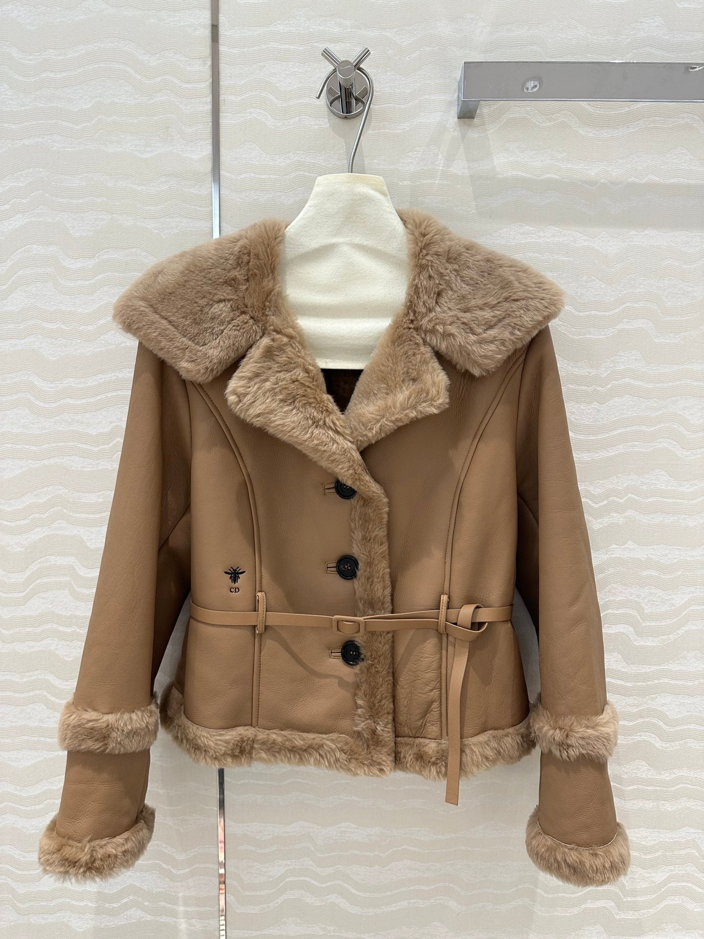 CD 25fw embroidered coat