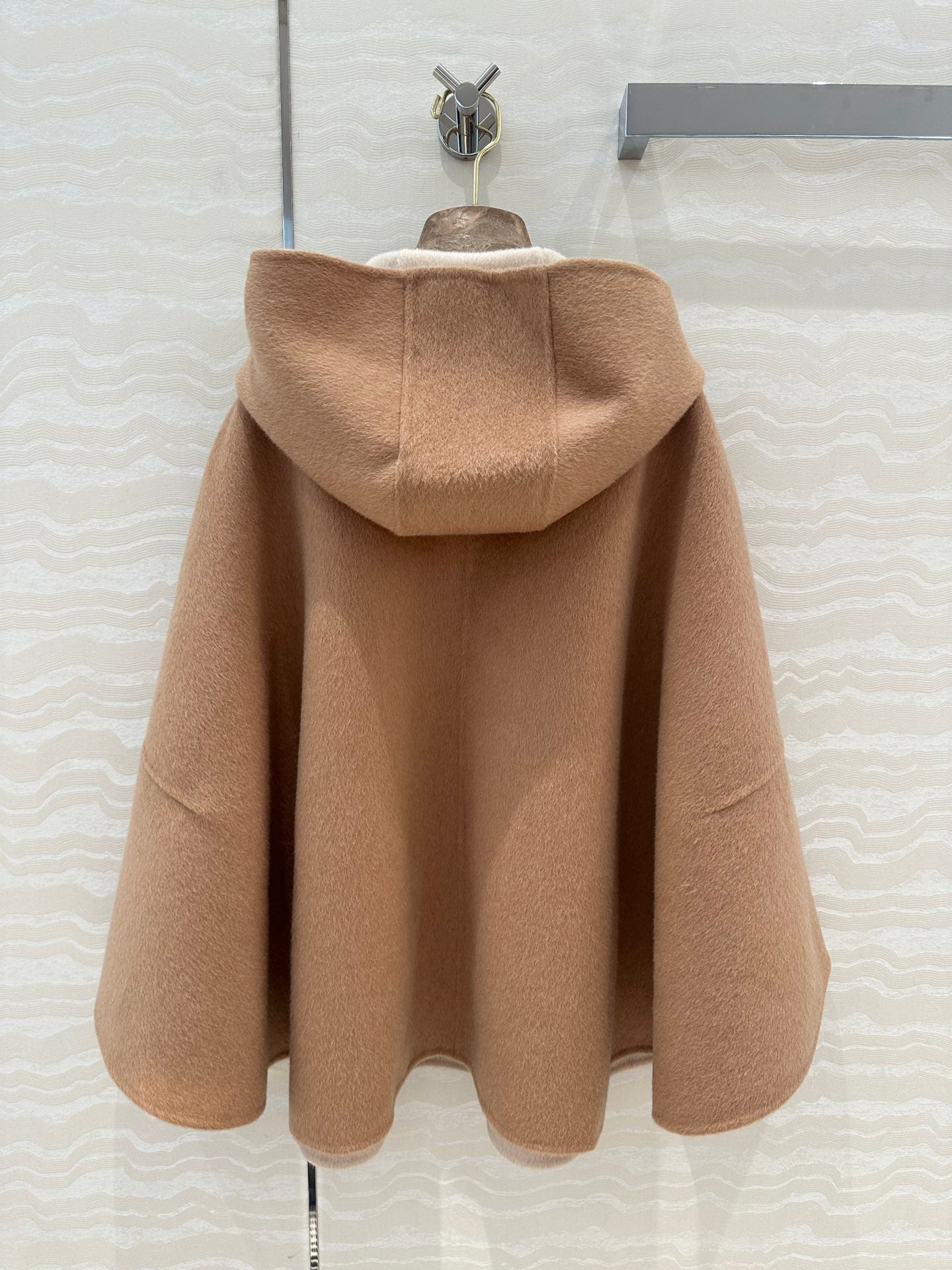 Loro 25fw all-match shawl