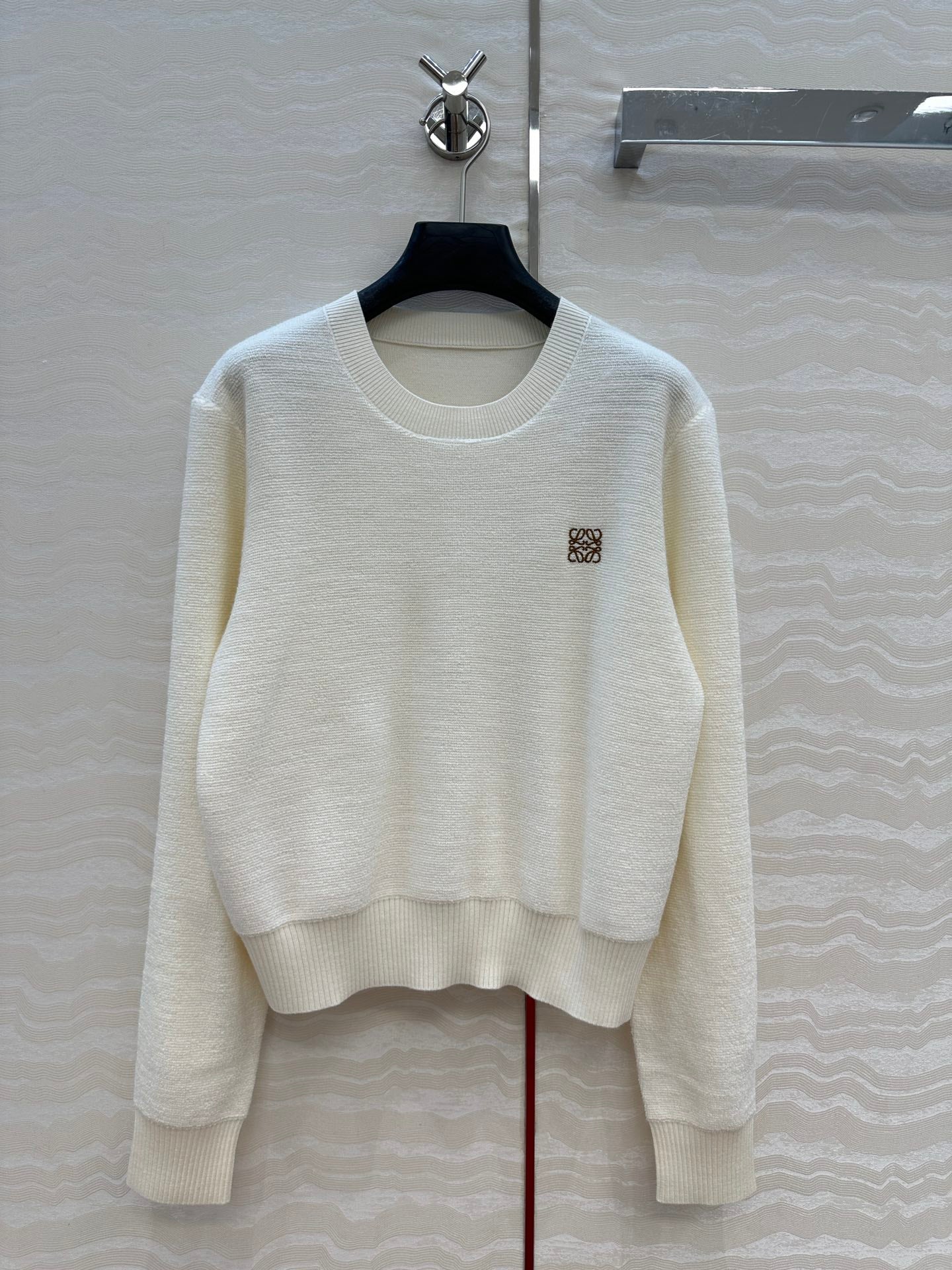 Loe 25fw embroidered sweater