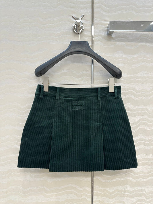 Miu 25fw pleated skirts