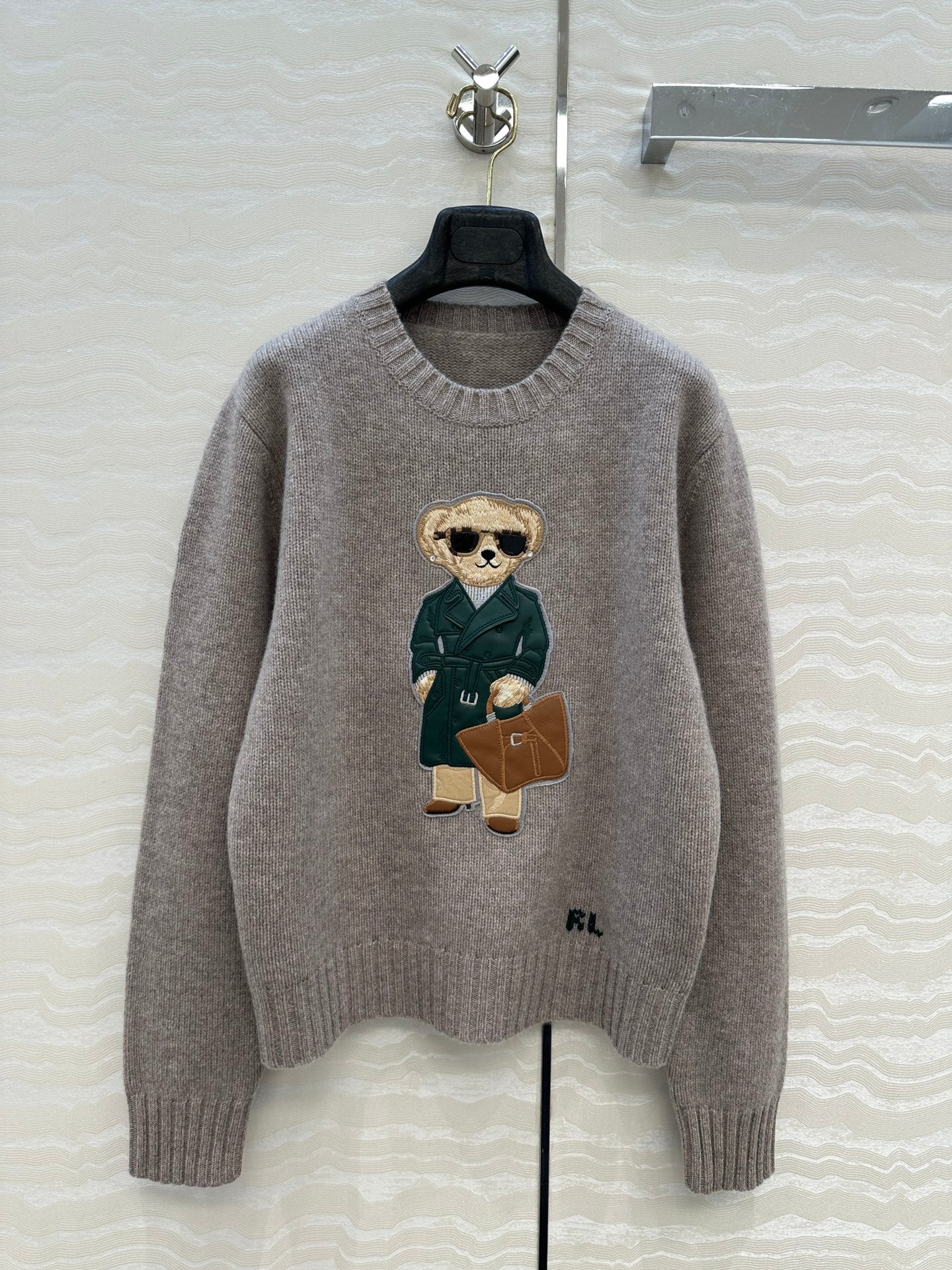 Row 25fw embroidered sweater