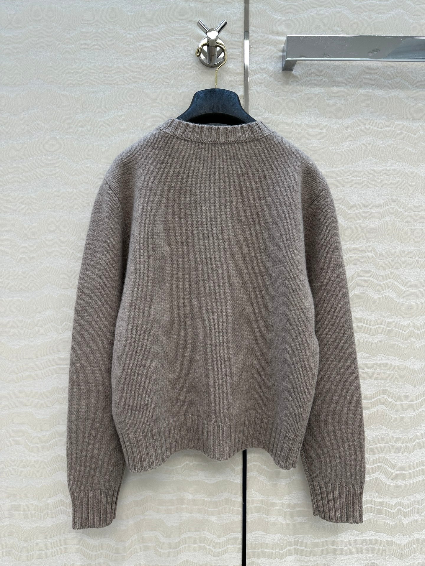 Row 25fw embroidered sweater