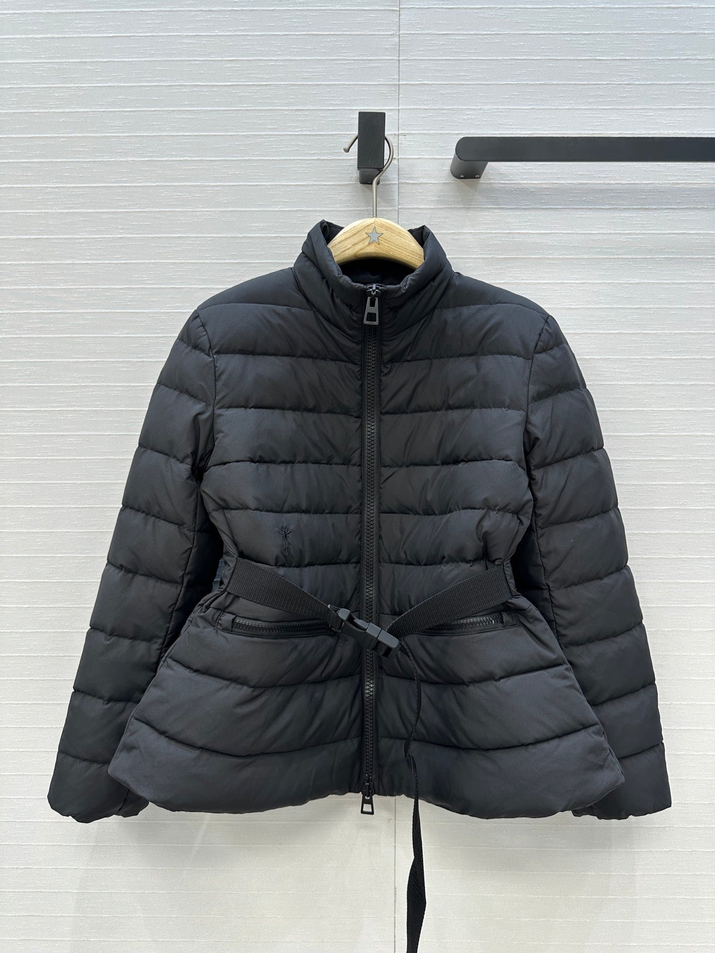 CD 25fw down jacket
